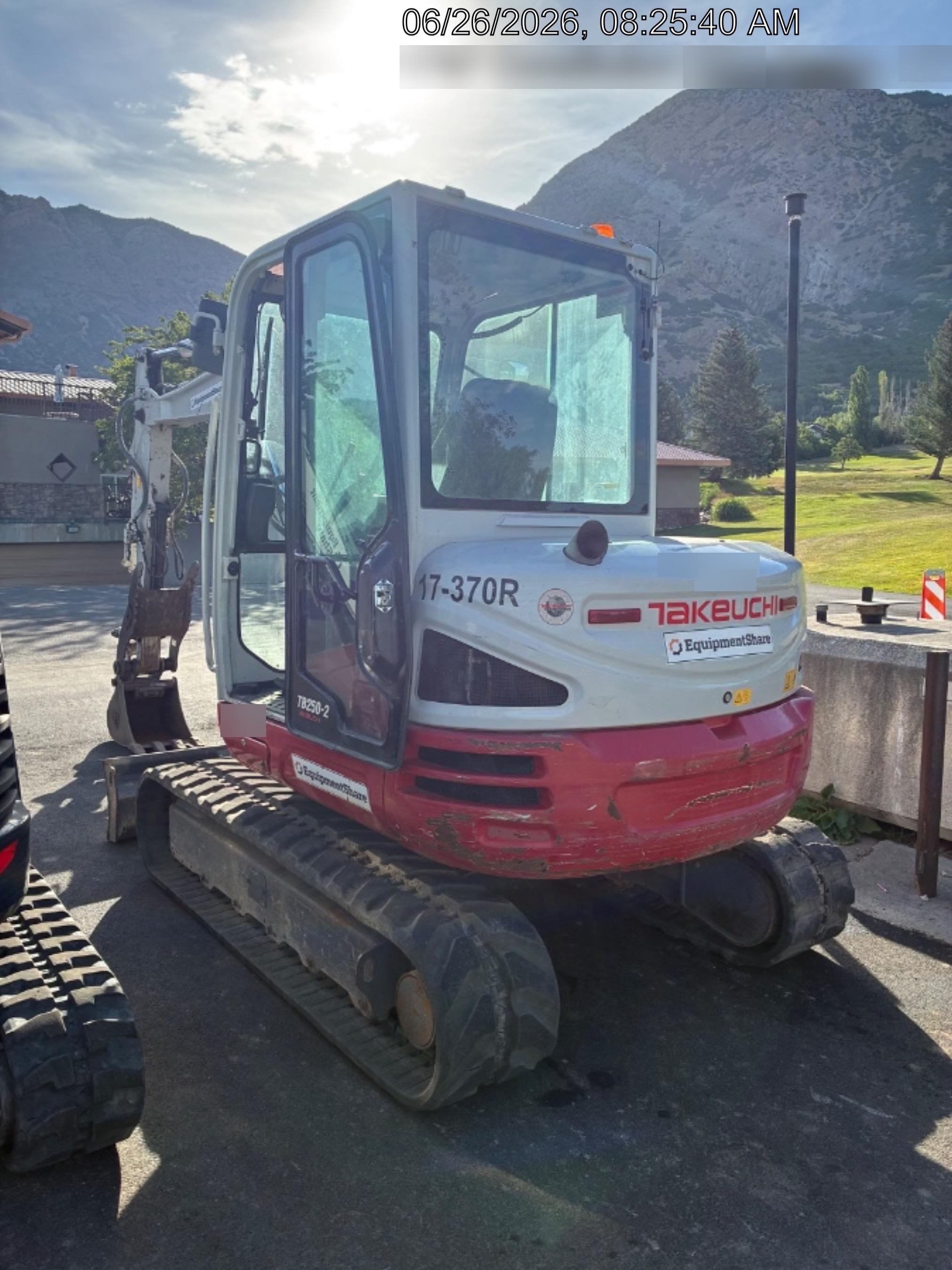 2020 TAKEUCHI TB250-2C
