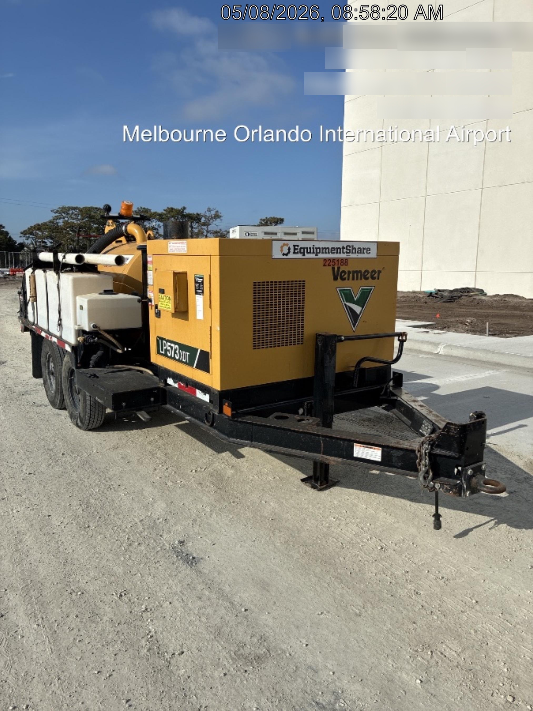2022 VAC-TRON LP573XDT