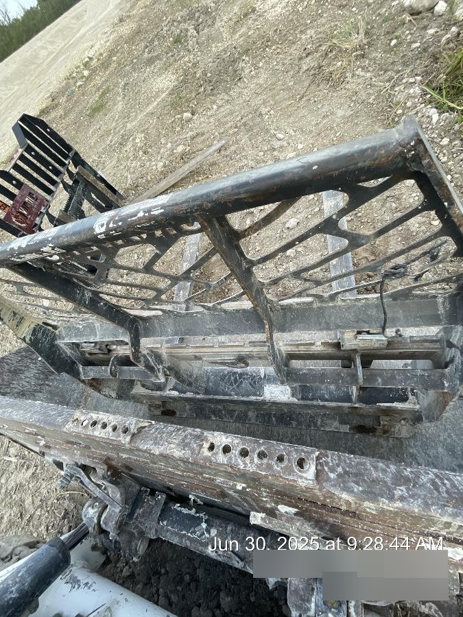 2022 ARROW MATERIAL HANDLING 48" Pallet Forks - Arrow