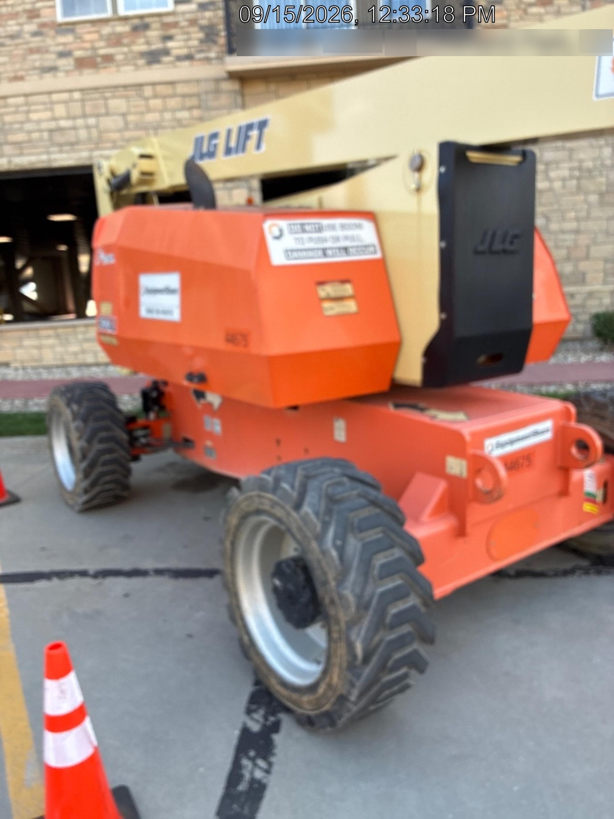 2019 JLG 800AJ