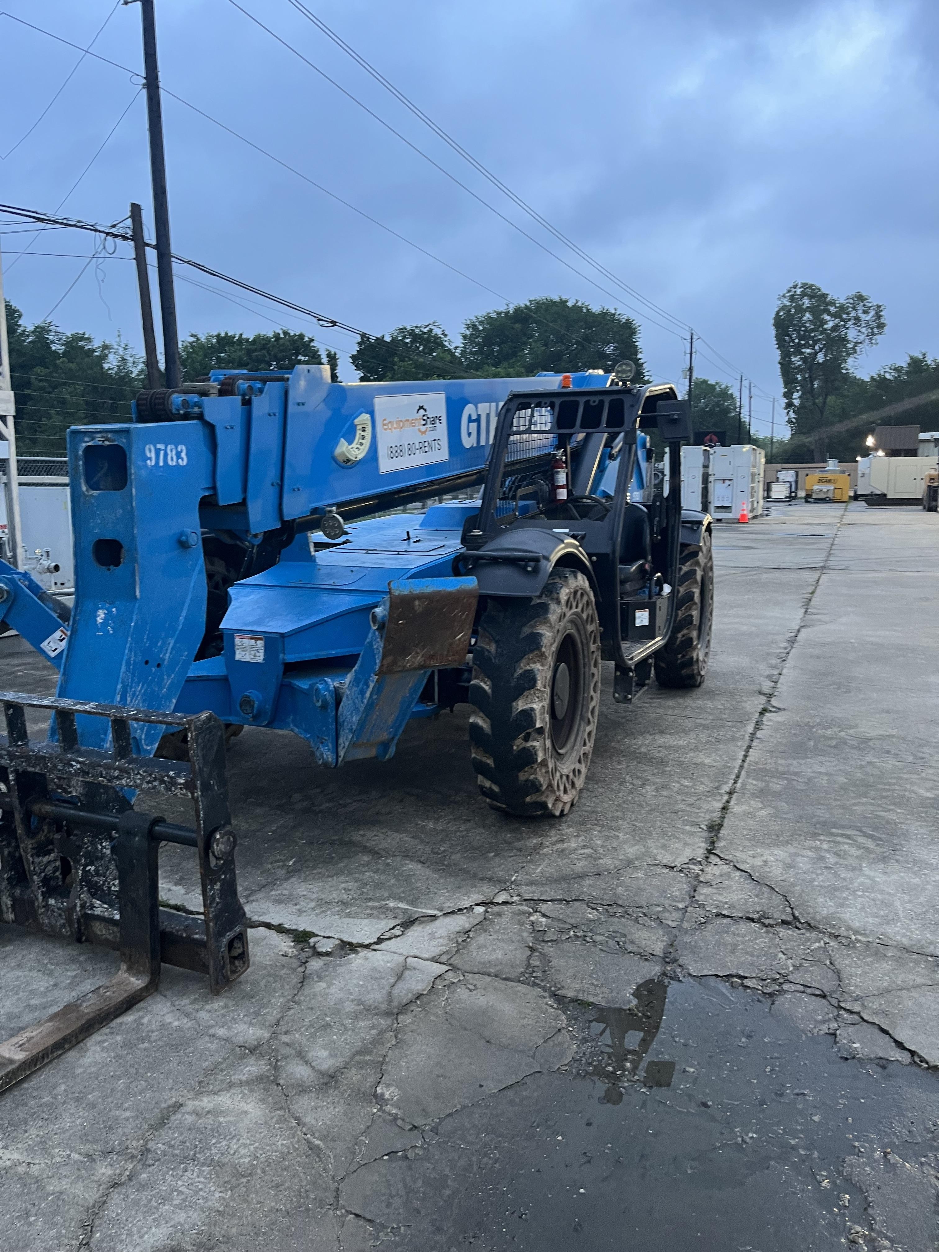 2018 GENIE GTH-1056