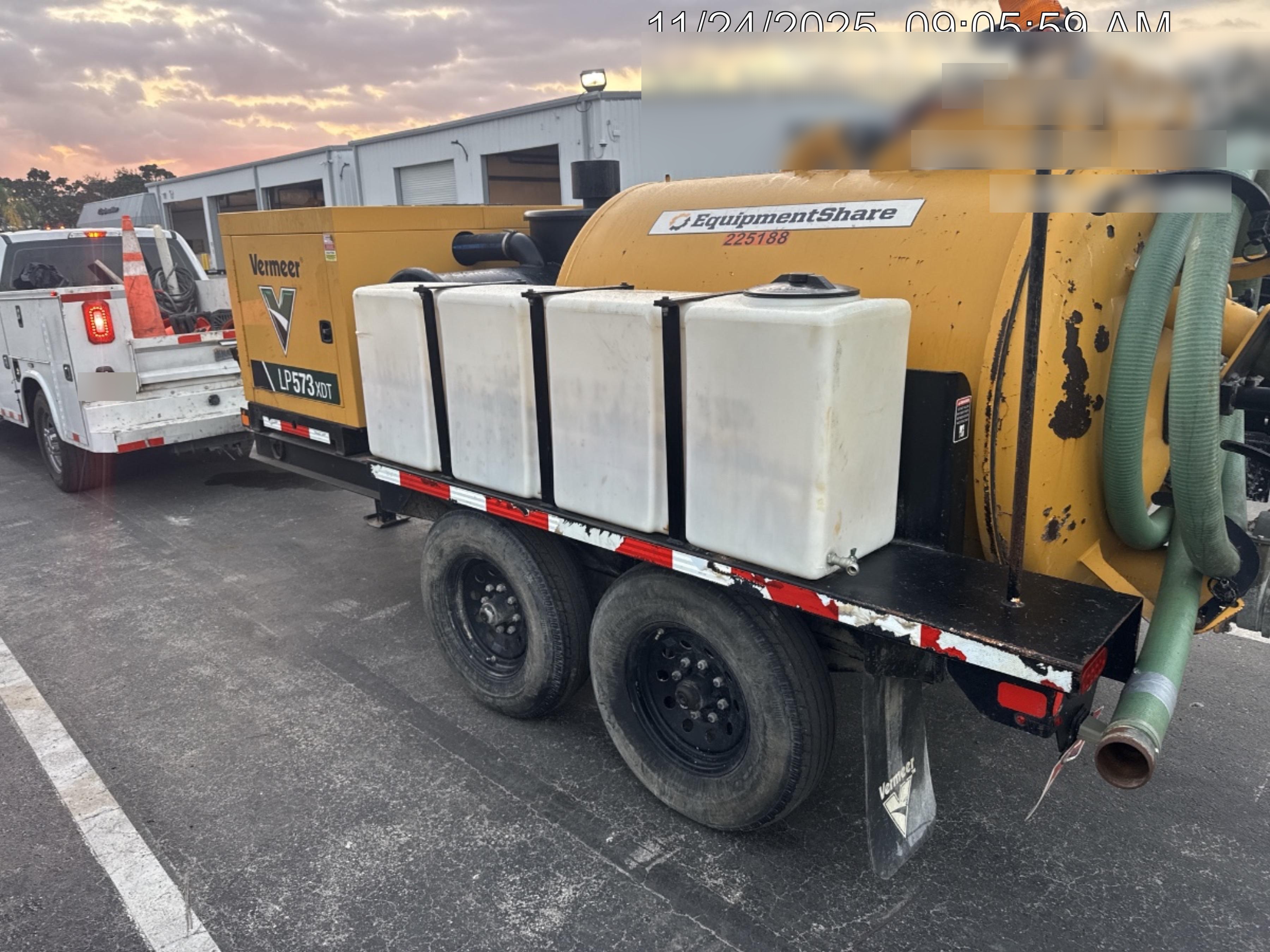 2022 VAC-TRON LP573XDT