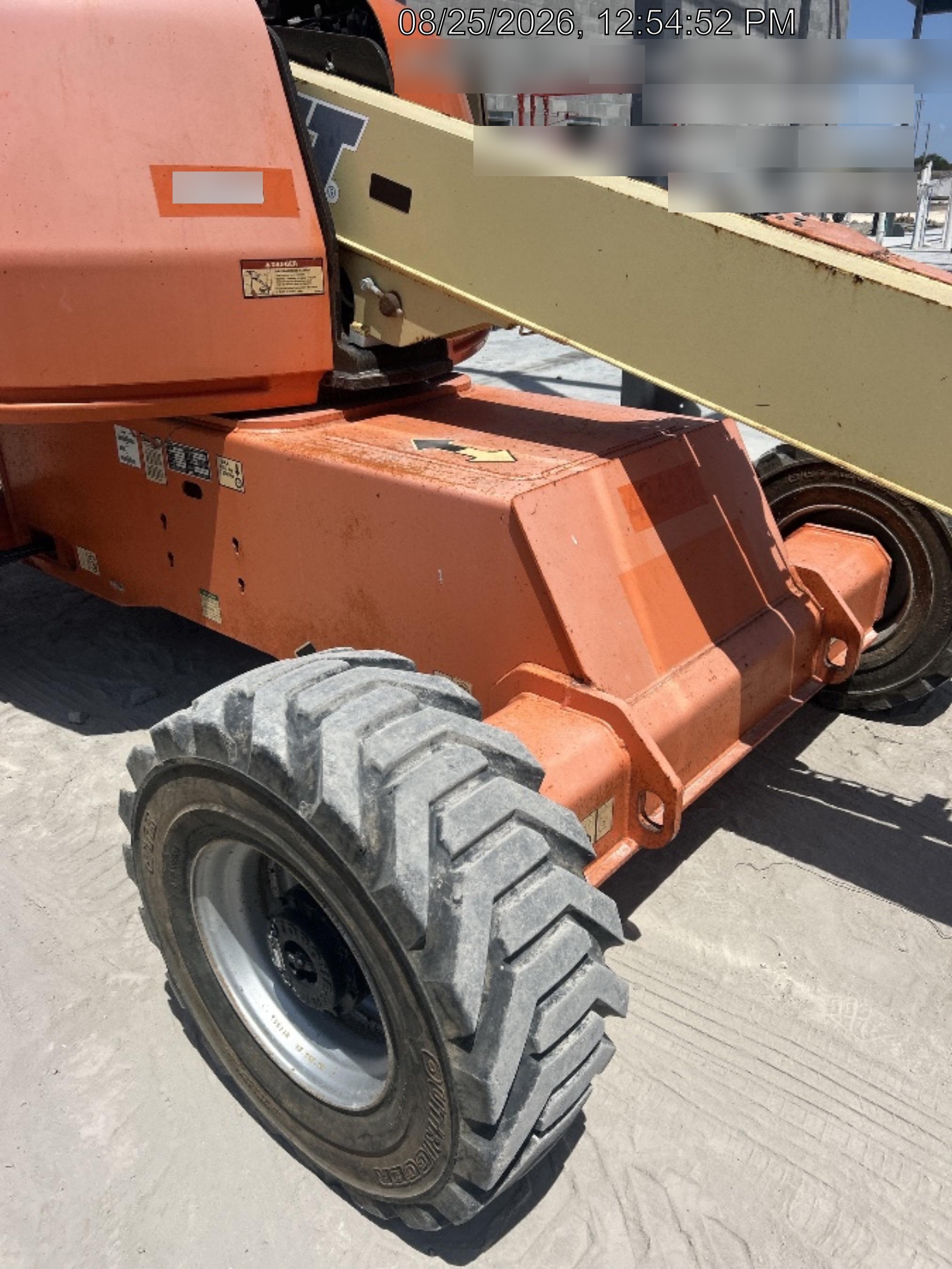 2019 JLG 400S