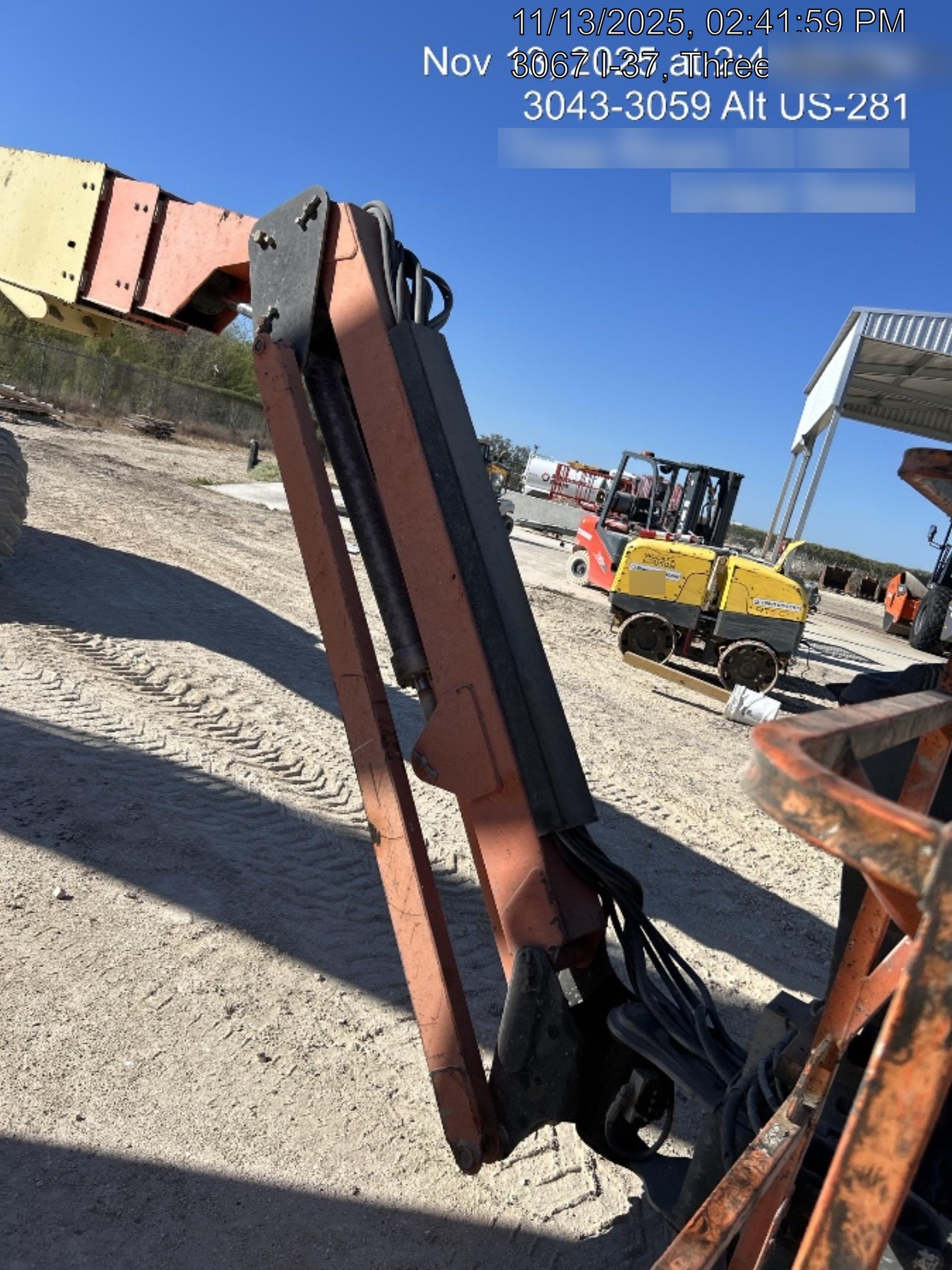 2014 JLG 660SJ