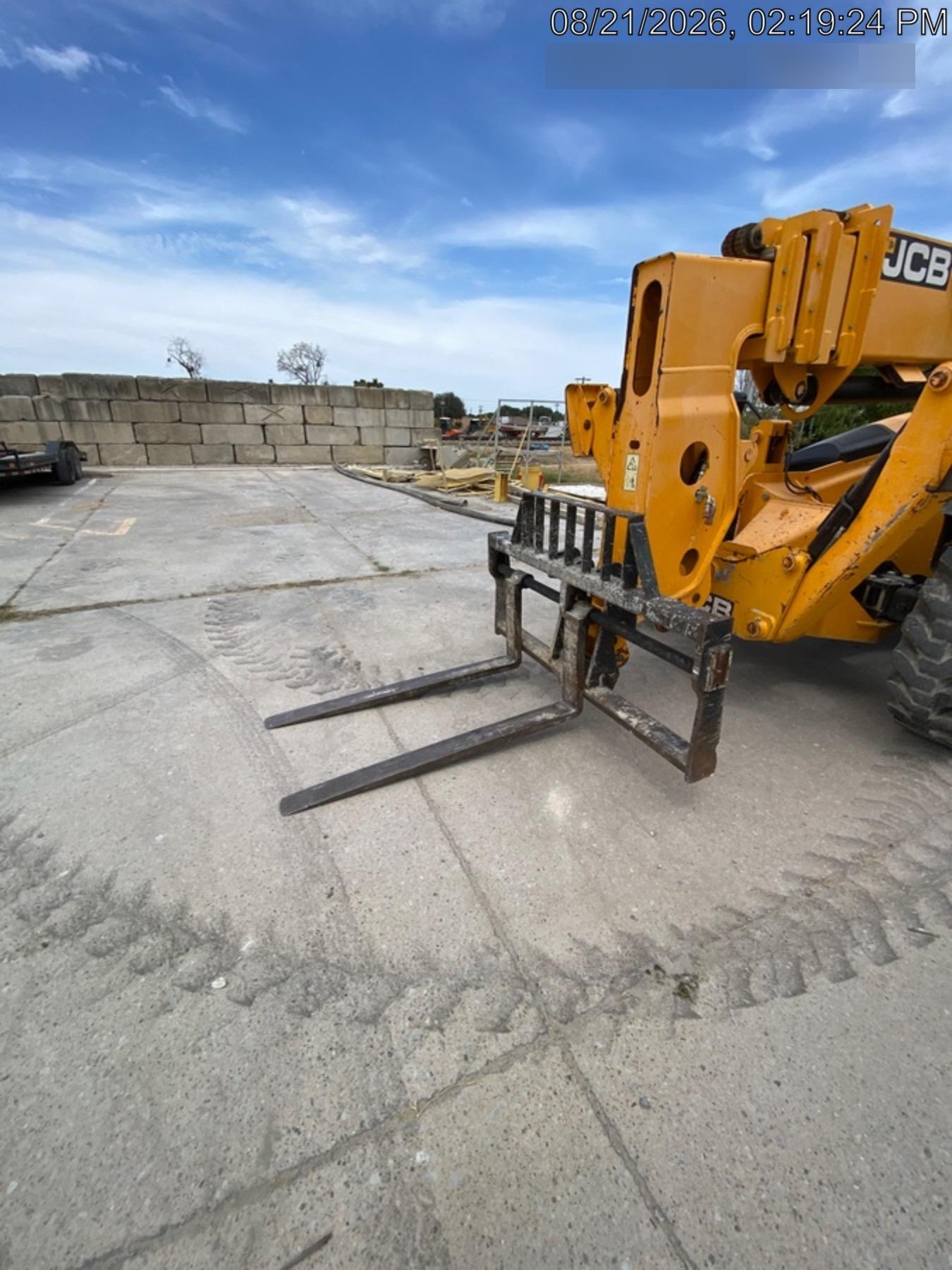 2020 JCB 510-56