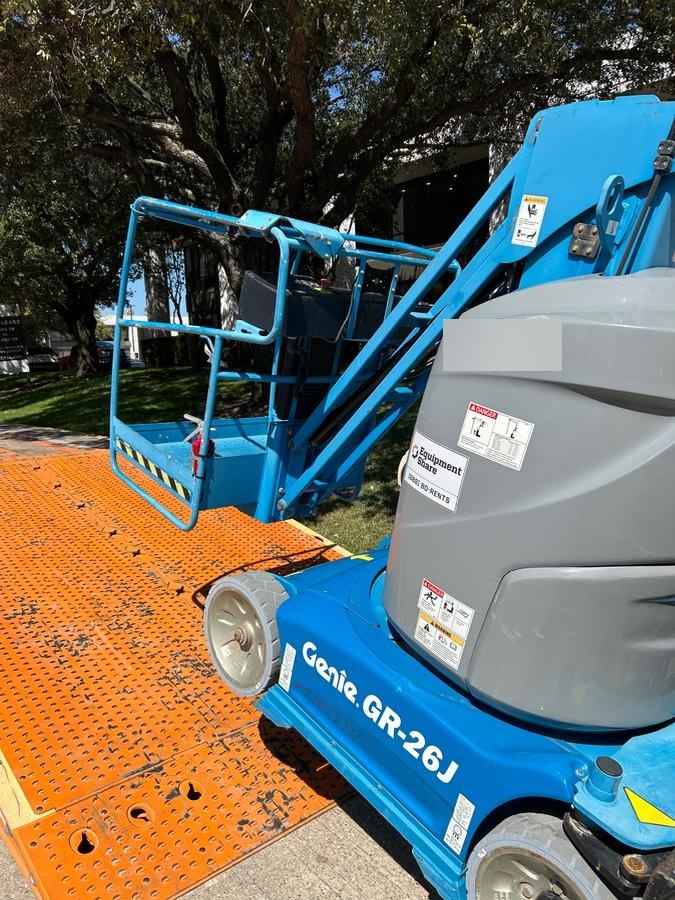 2019 GENIE GR-26J