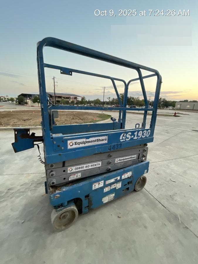 2017 GENIE GS-1930