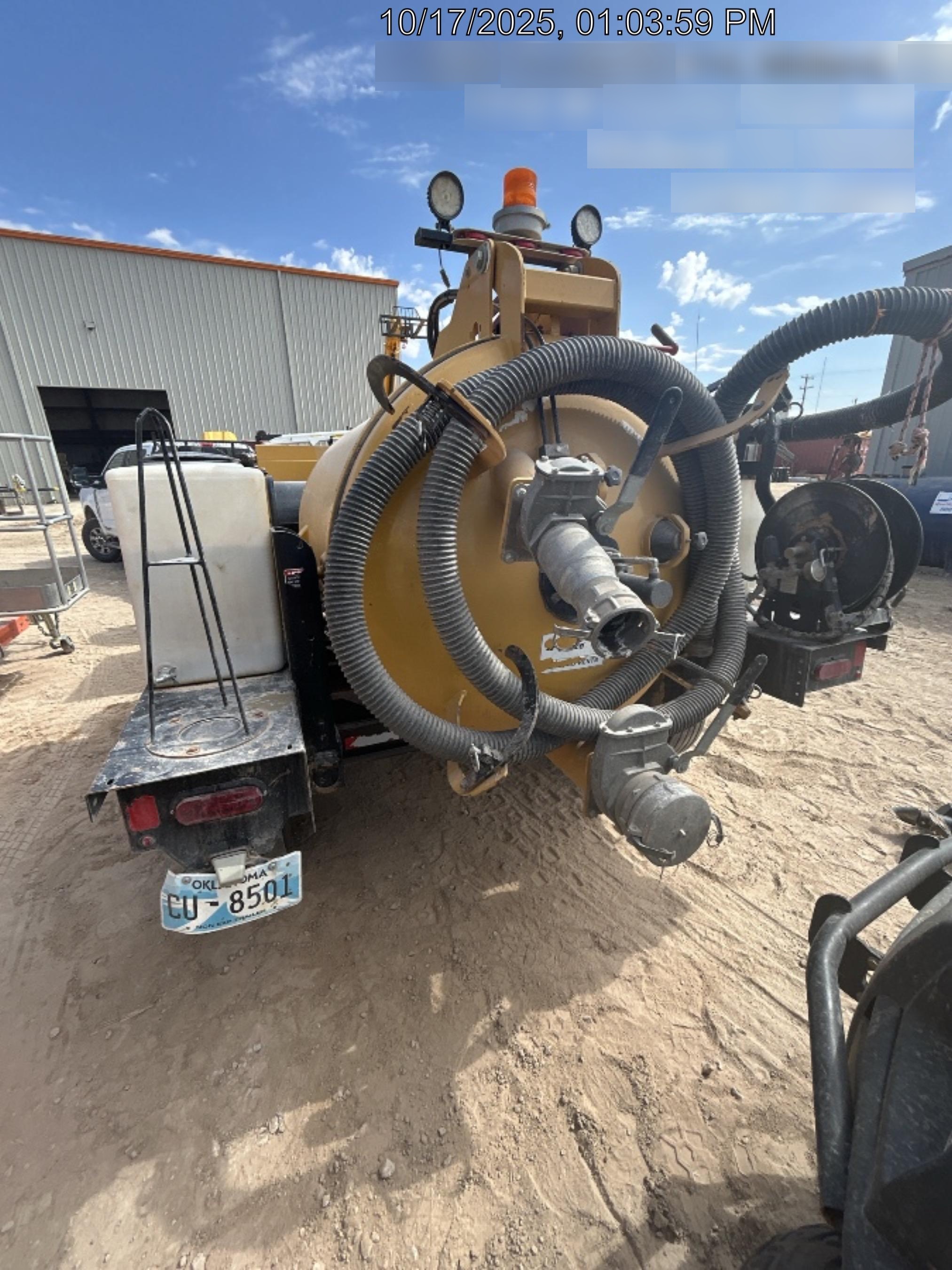 2023 VAC-TRON LP573XDT