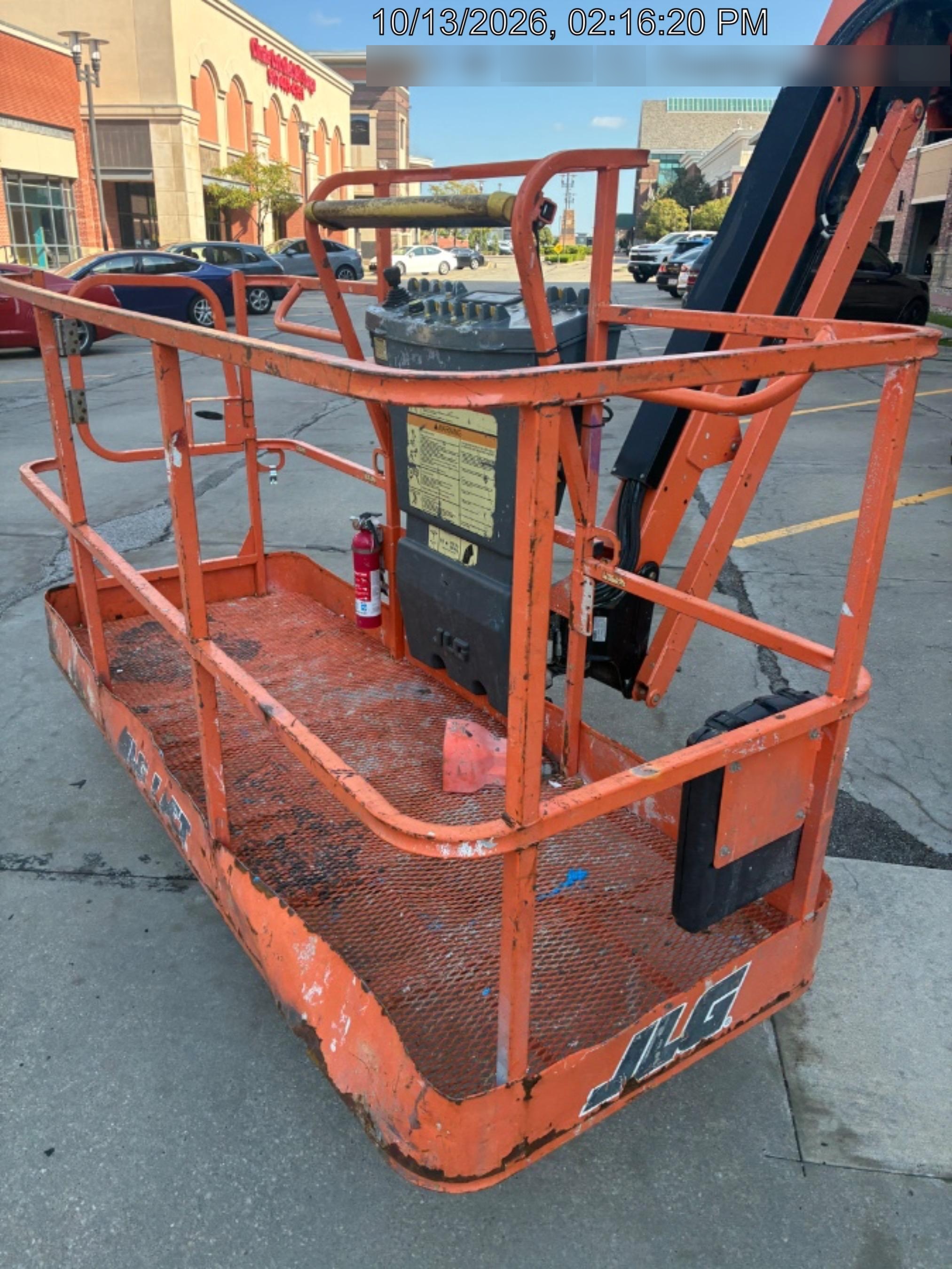 2019 JLG 800AJ