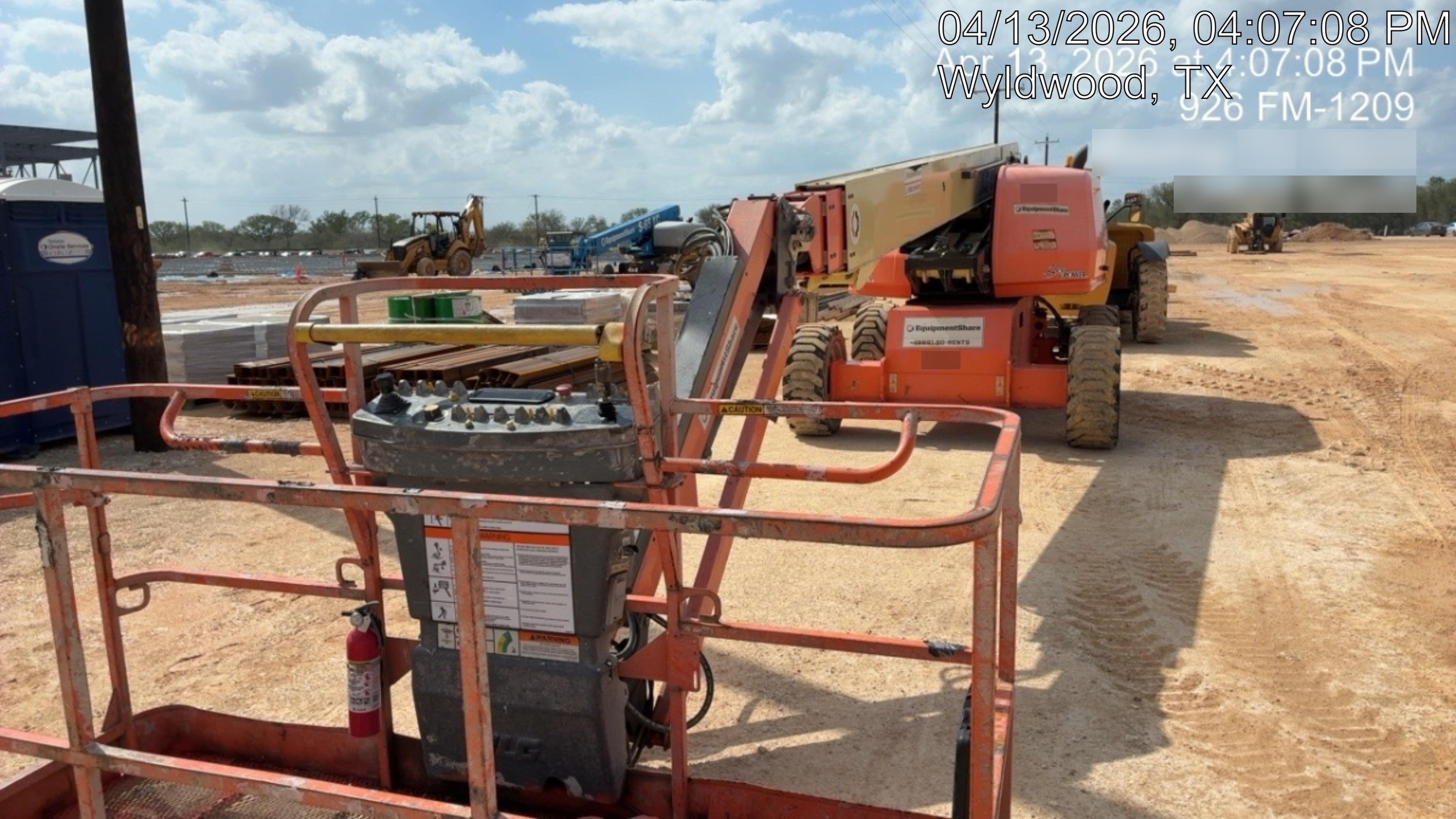 2019 JLG 660SJ