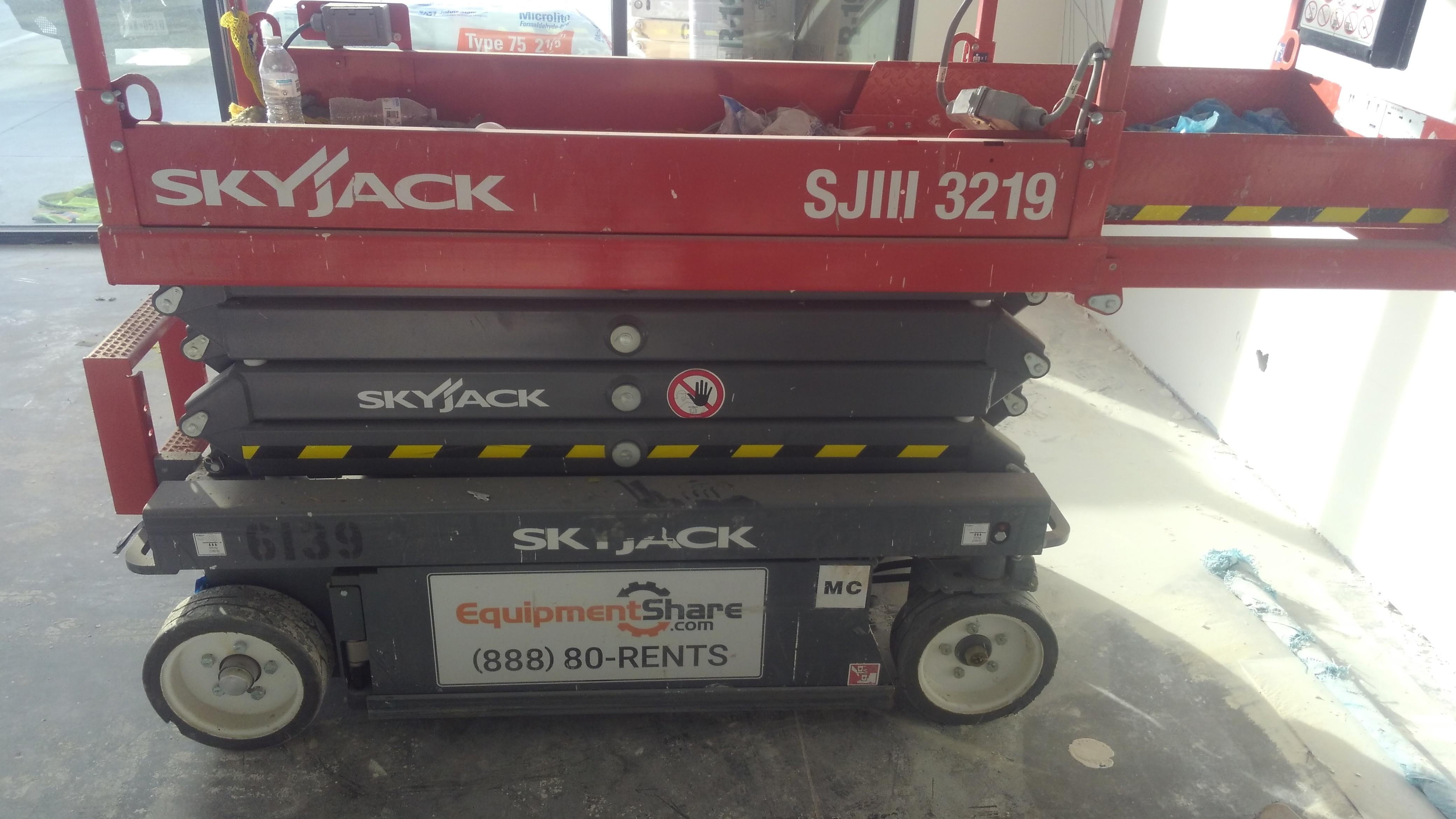 2017 SKYJACK SJIII-3219