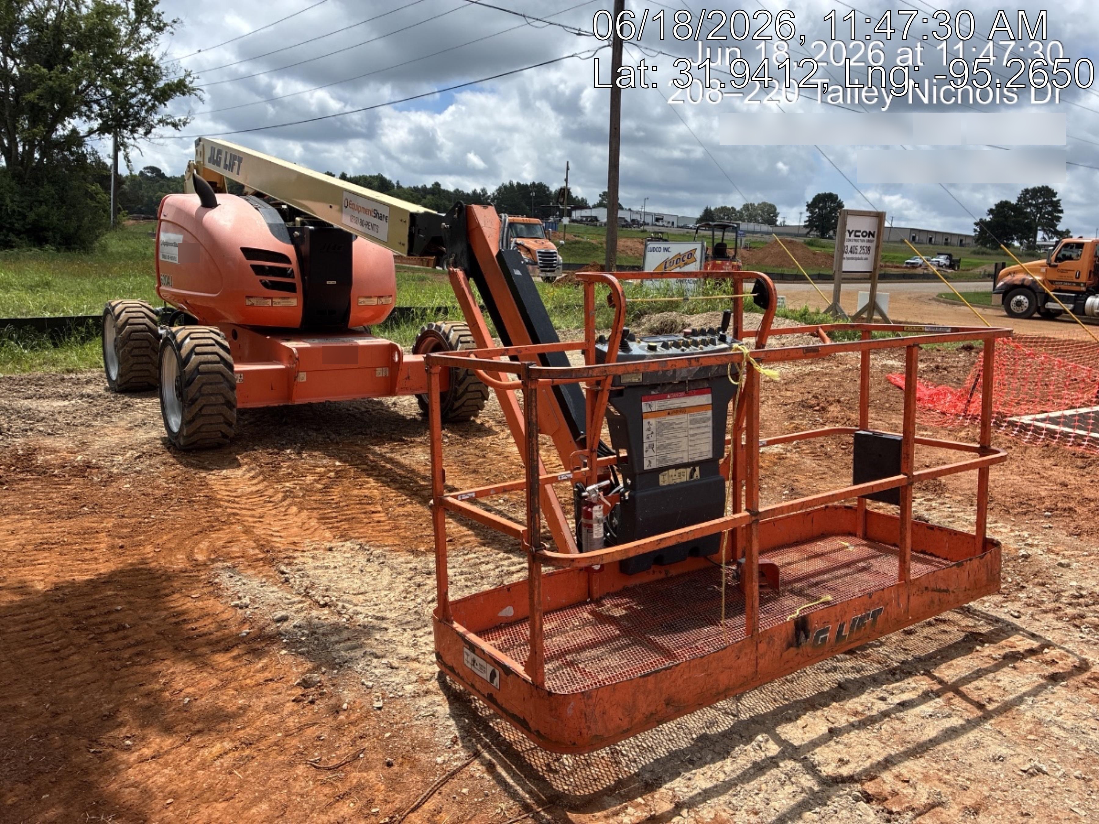 2019 JLG 600AJ