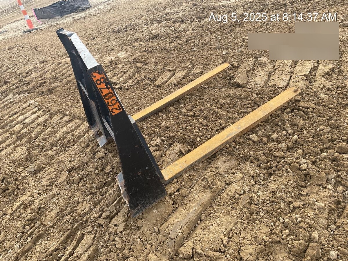 2022 ARROW MATERIAL HANDLING 48" Pallet Forks - Arrow