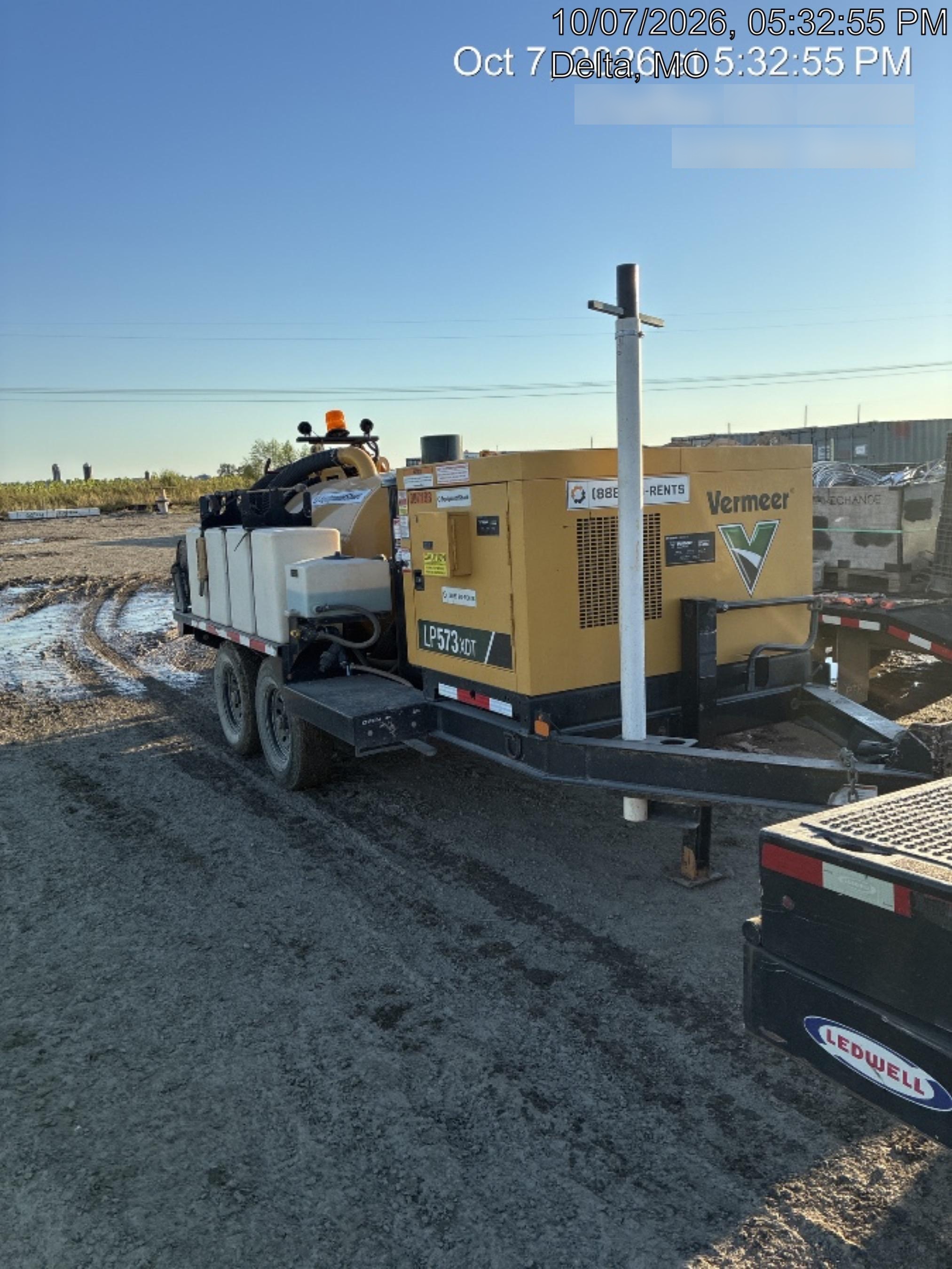 2023 VAC-TRON LP573XDT