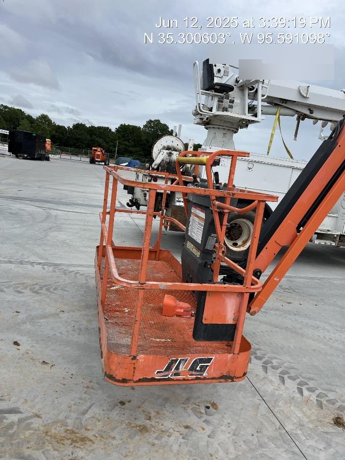 2019 JLG 660SJ