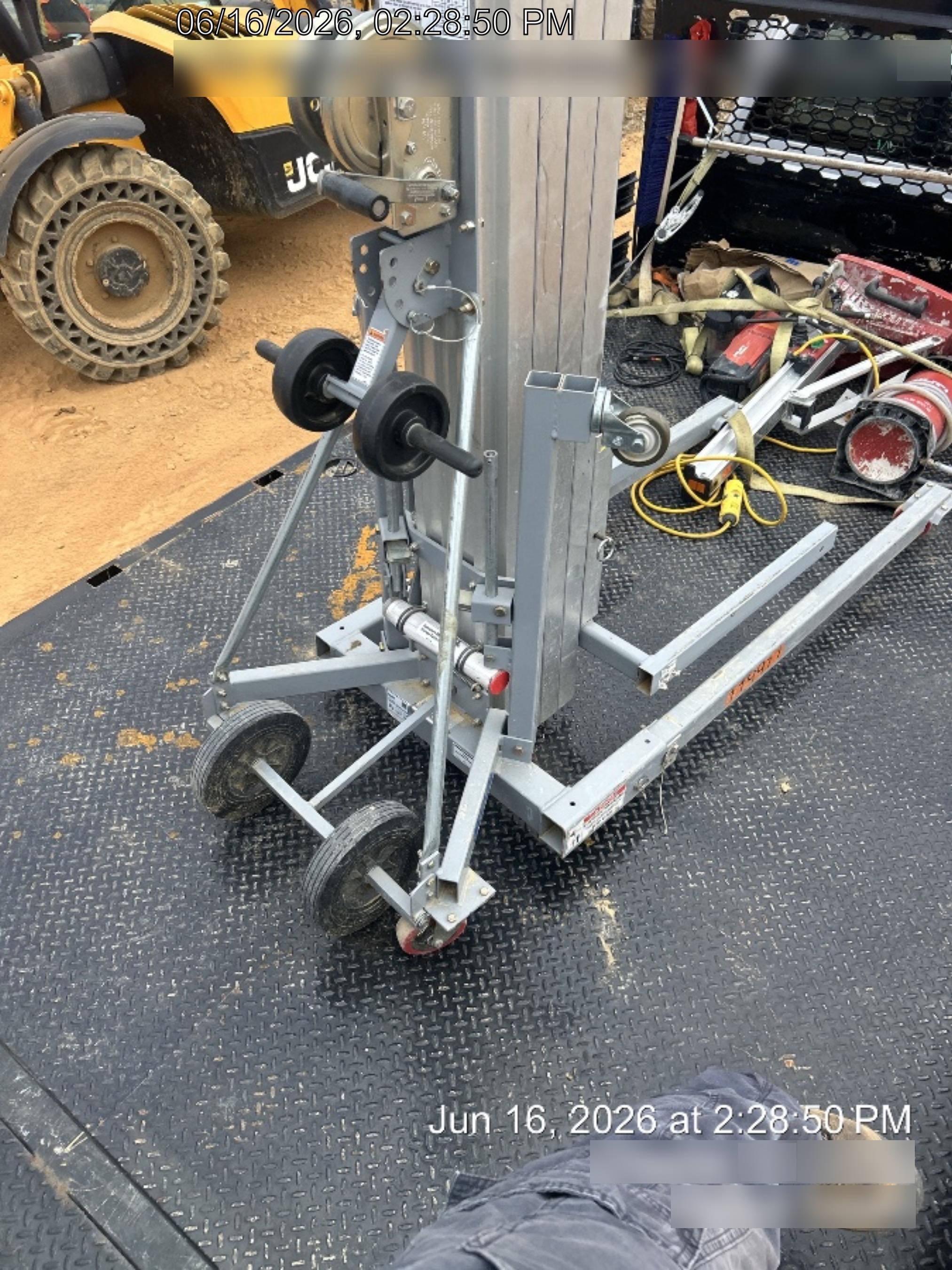 2020 GENIE SLC-24