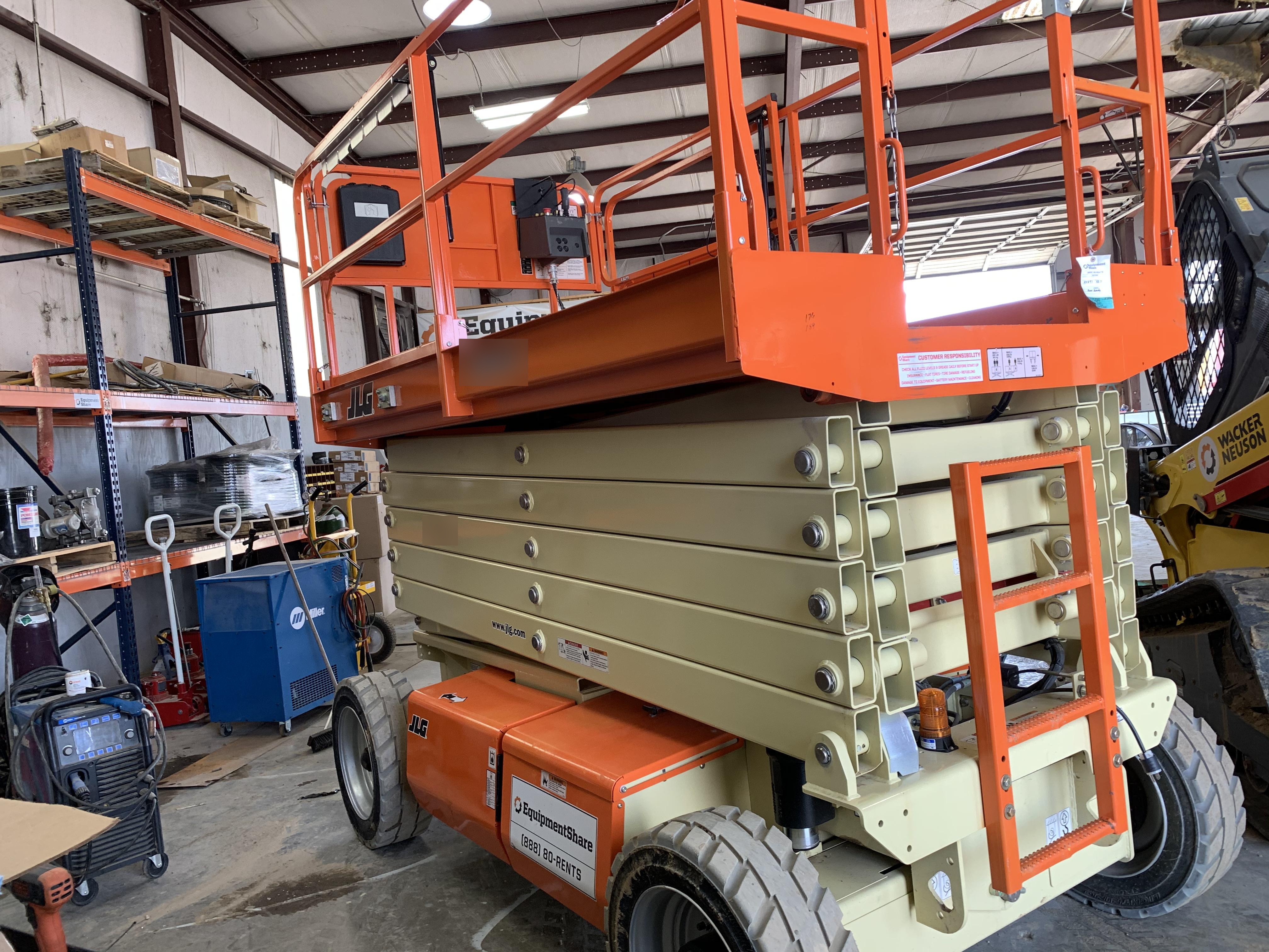 2019 JLG 4069LE