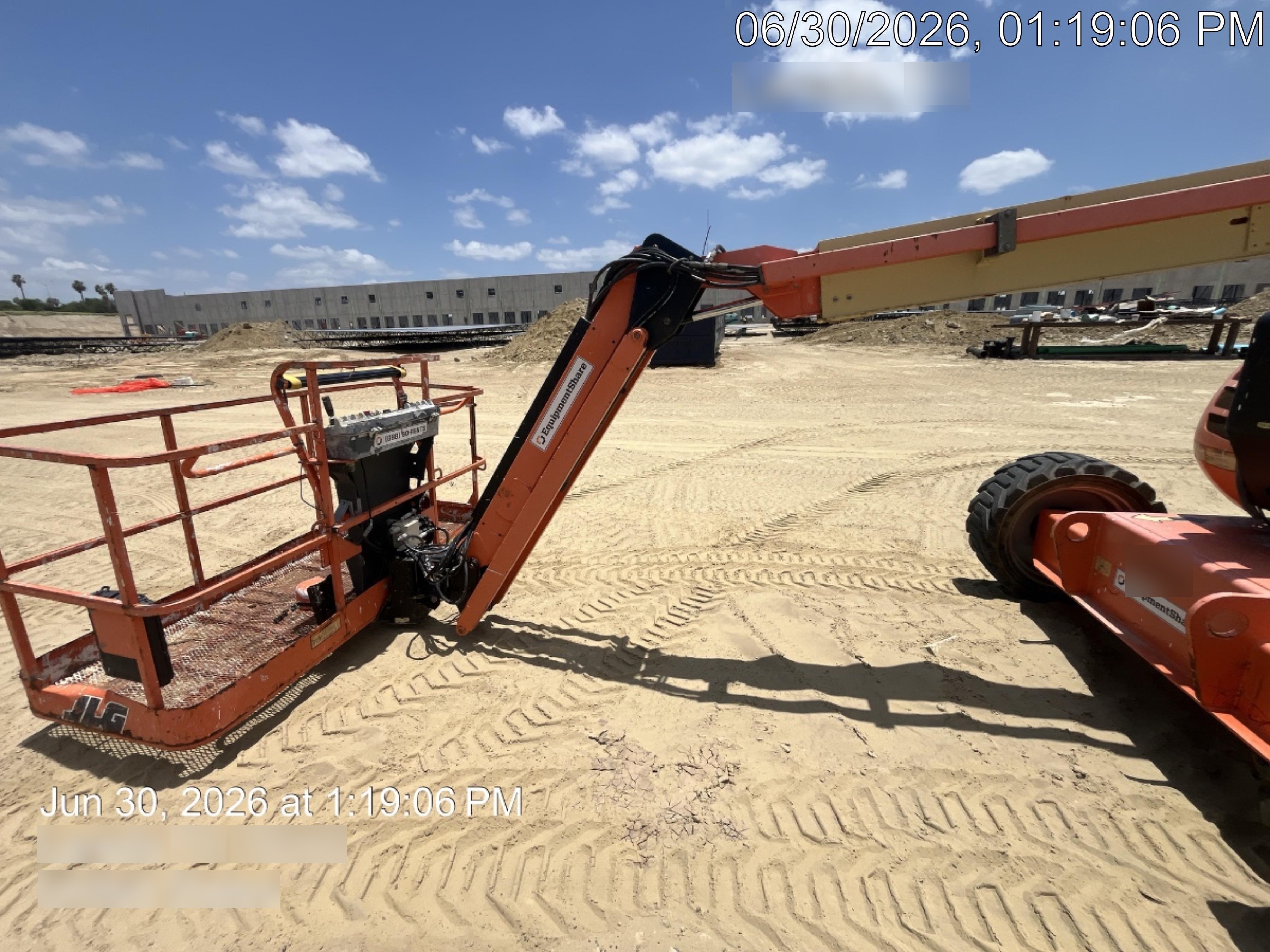 2018 JLG 600AJ