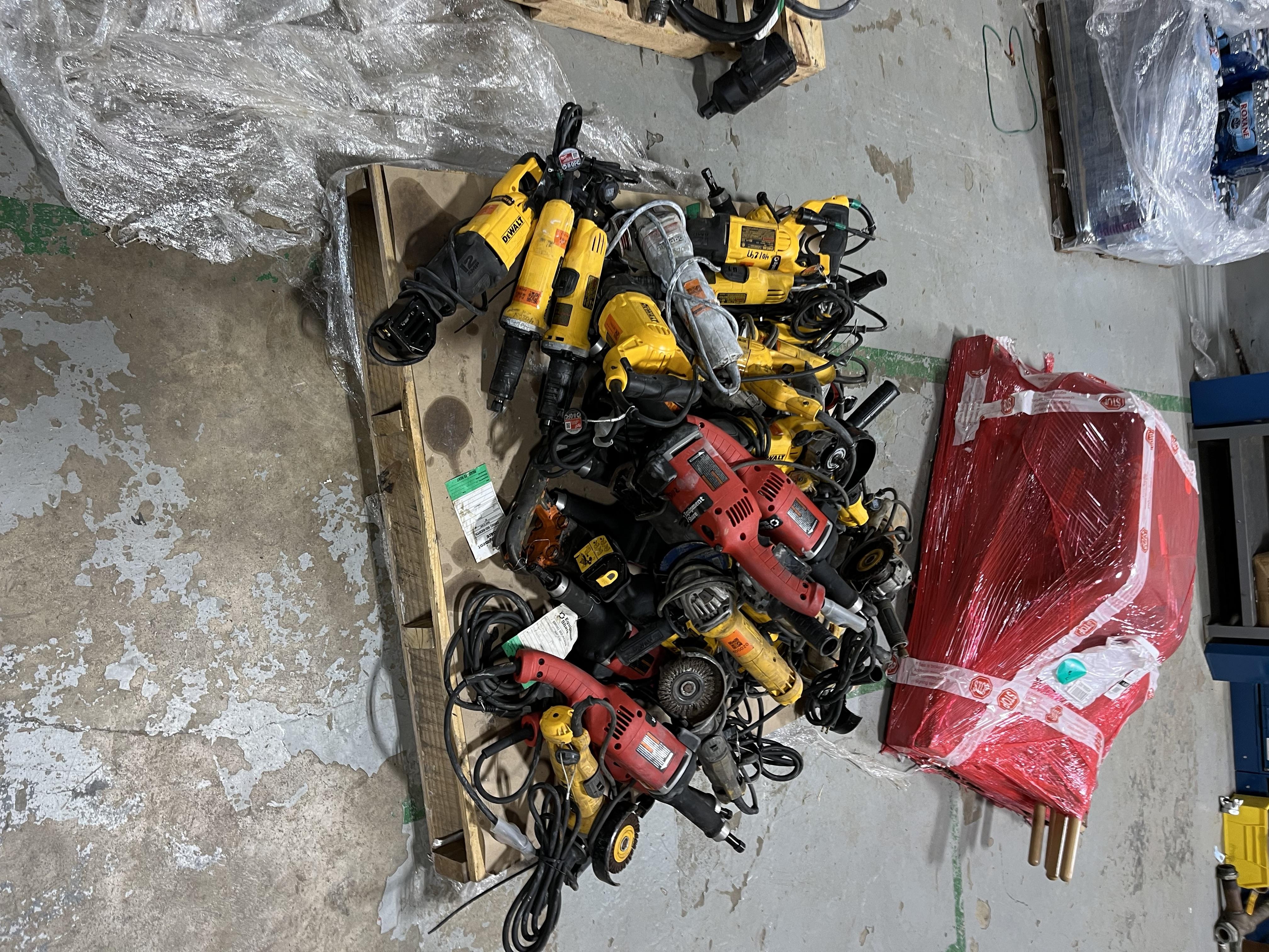 2024 DEWALT DWE402N