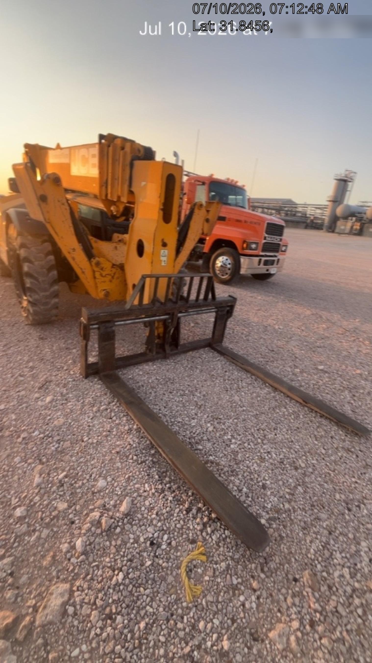 2019 JCB 510-56