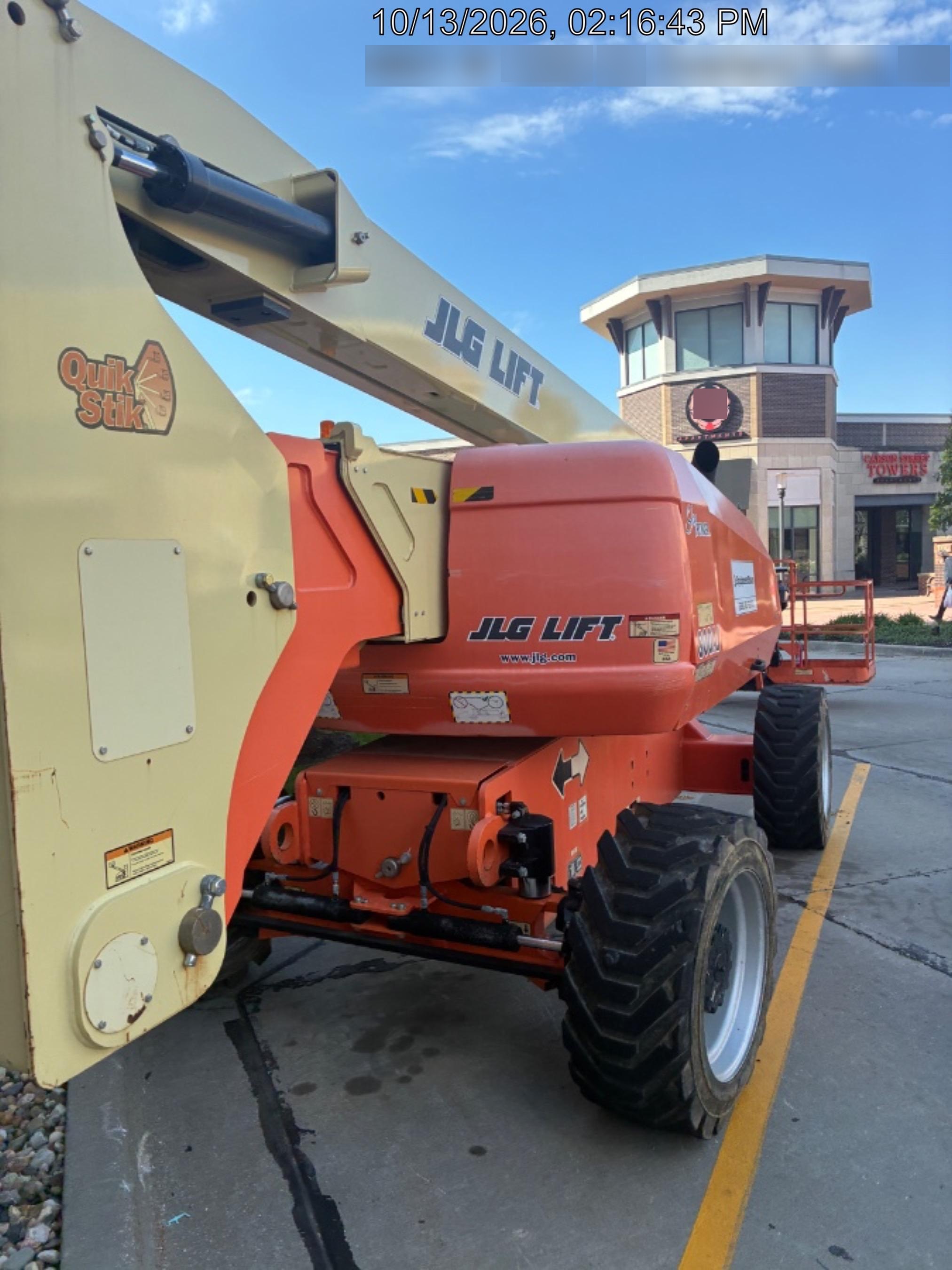 2019 JLG 800AJ
