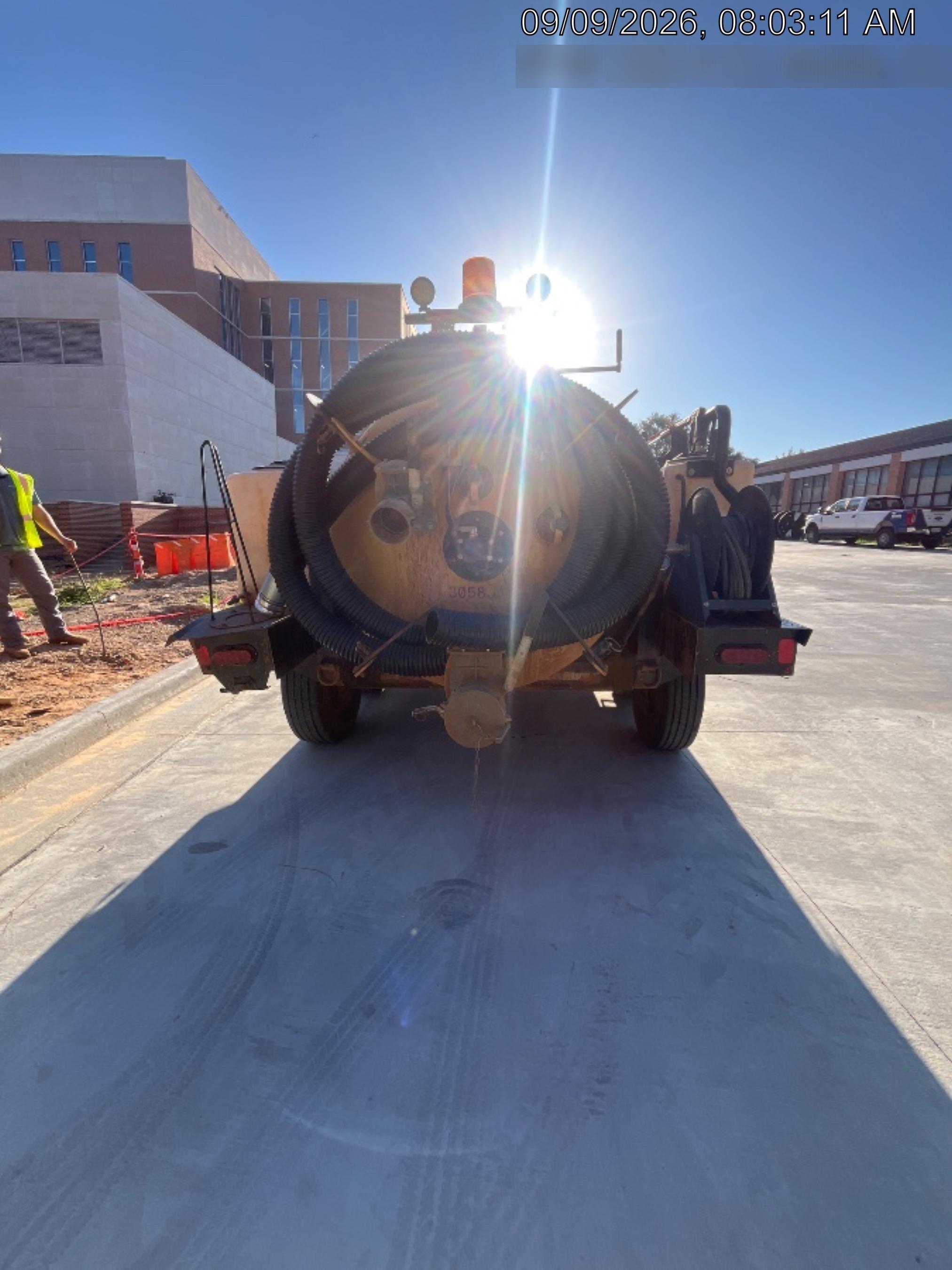 2023 VAC-TRON LP573XDT