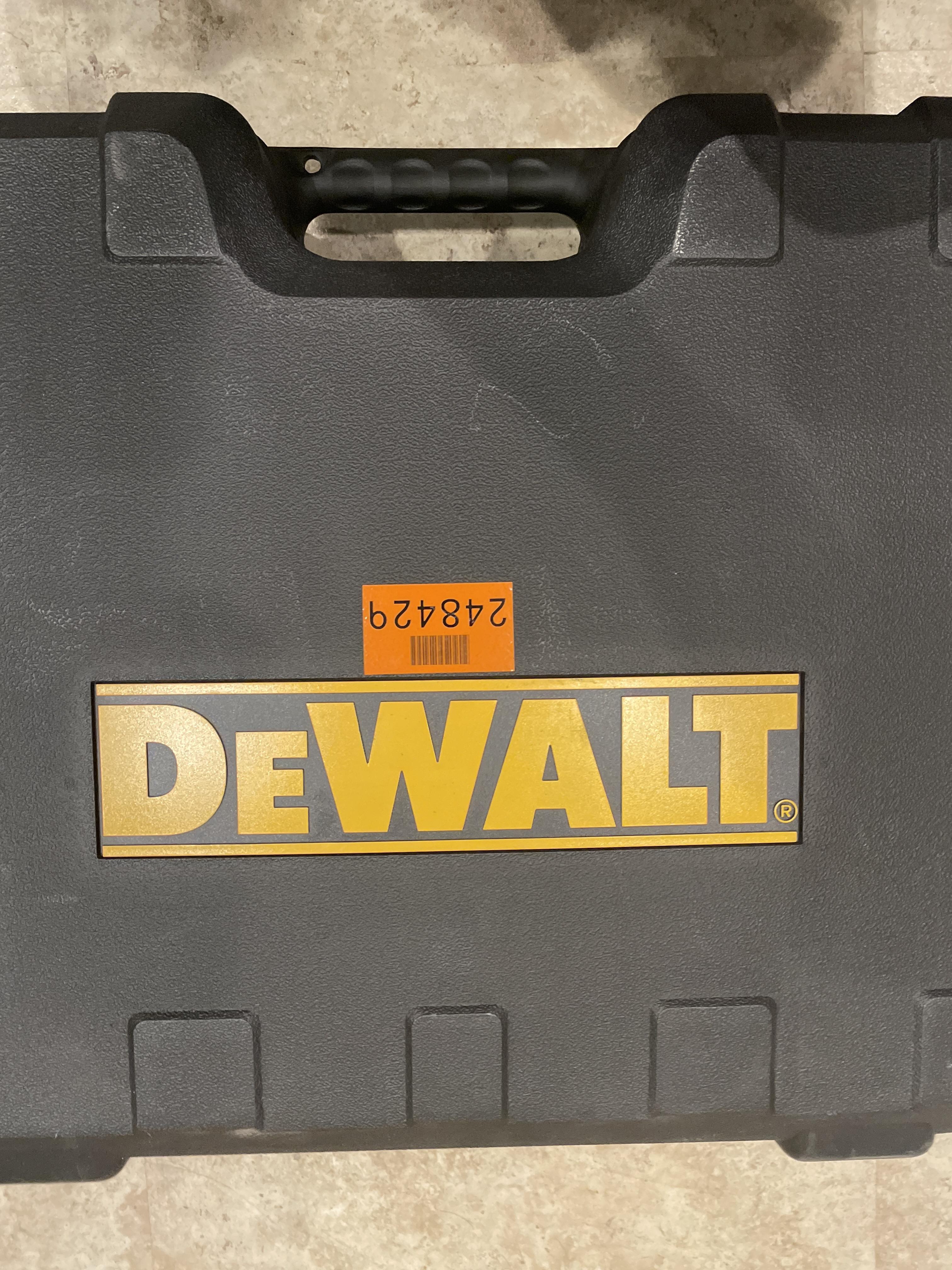 2022 DEWALT DWE1622K