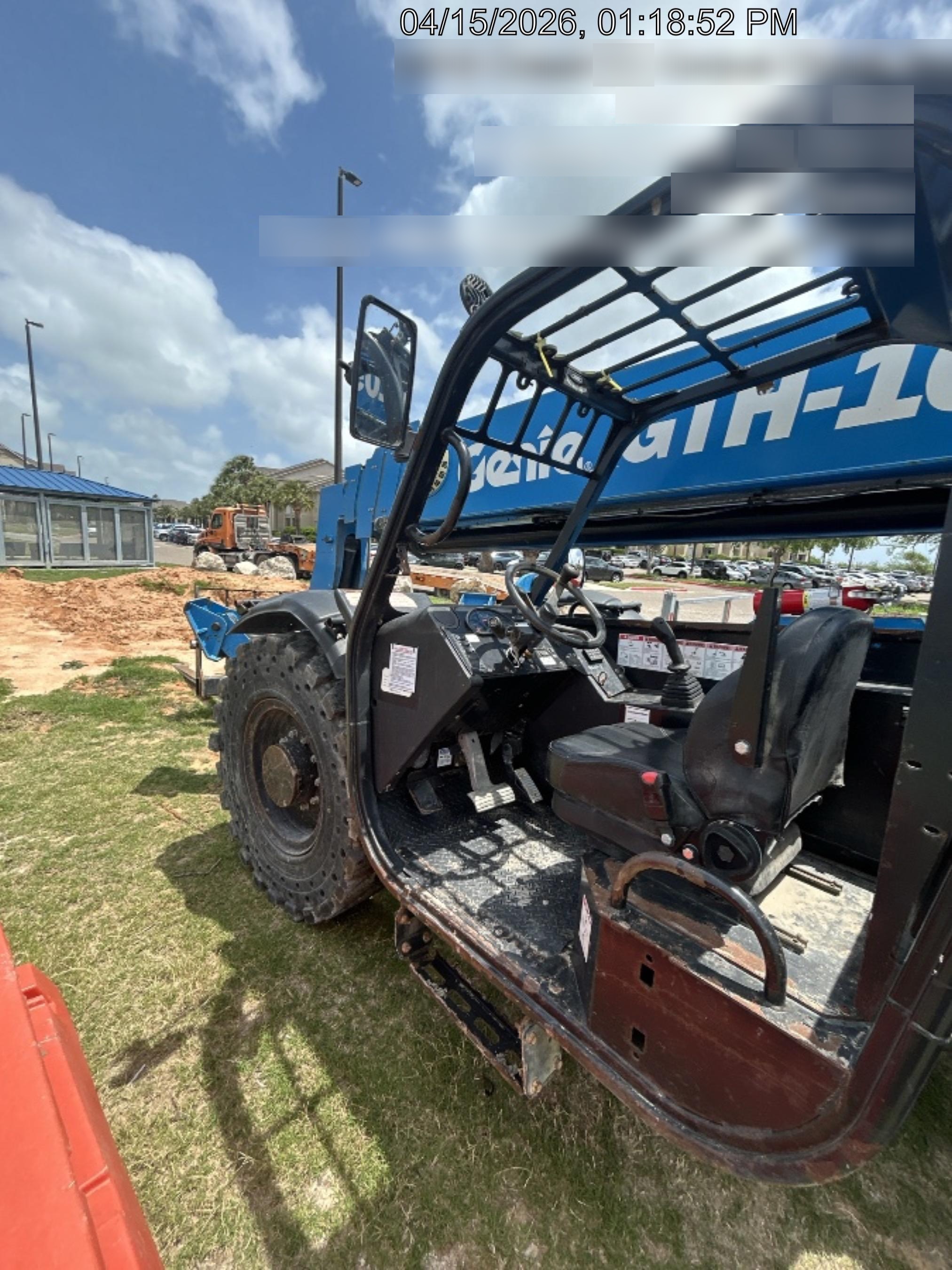 2017 GENIE GTH-1056
