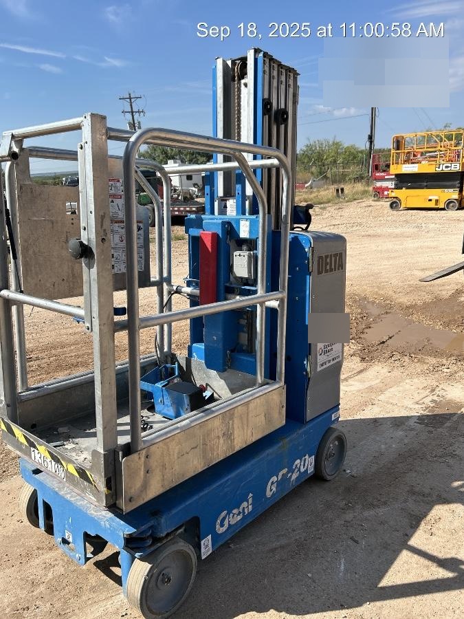 2021 GENIE GR-20