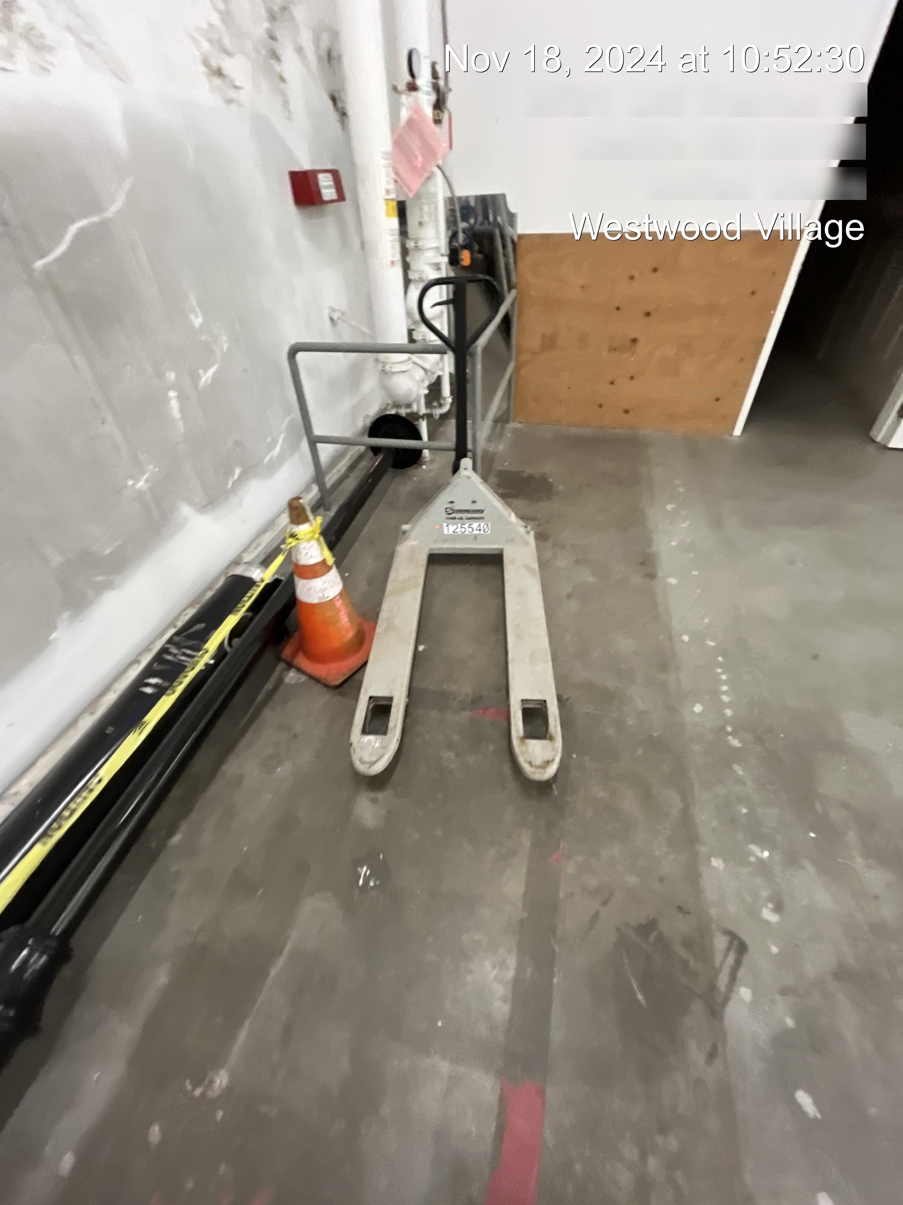 2021 STRONGWAY 4400 lb Pallet Jack