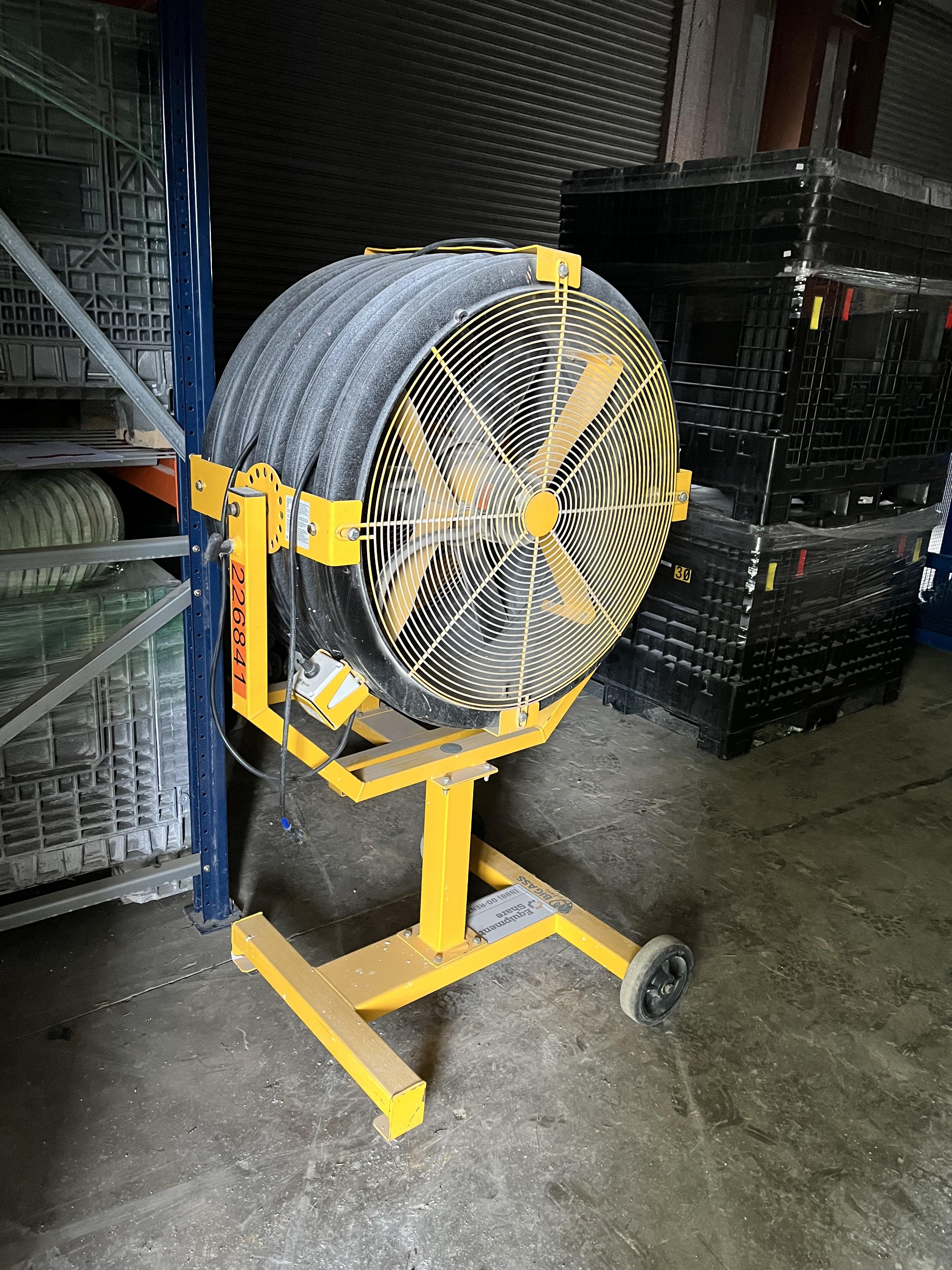 2022 BIG ASS FANS Yellow Jacket