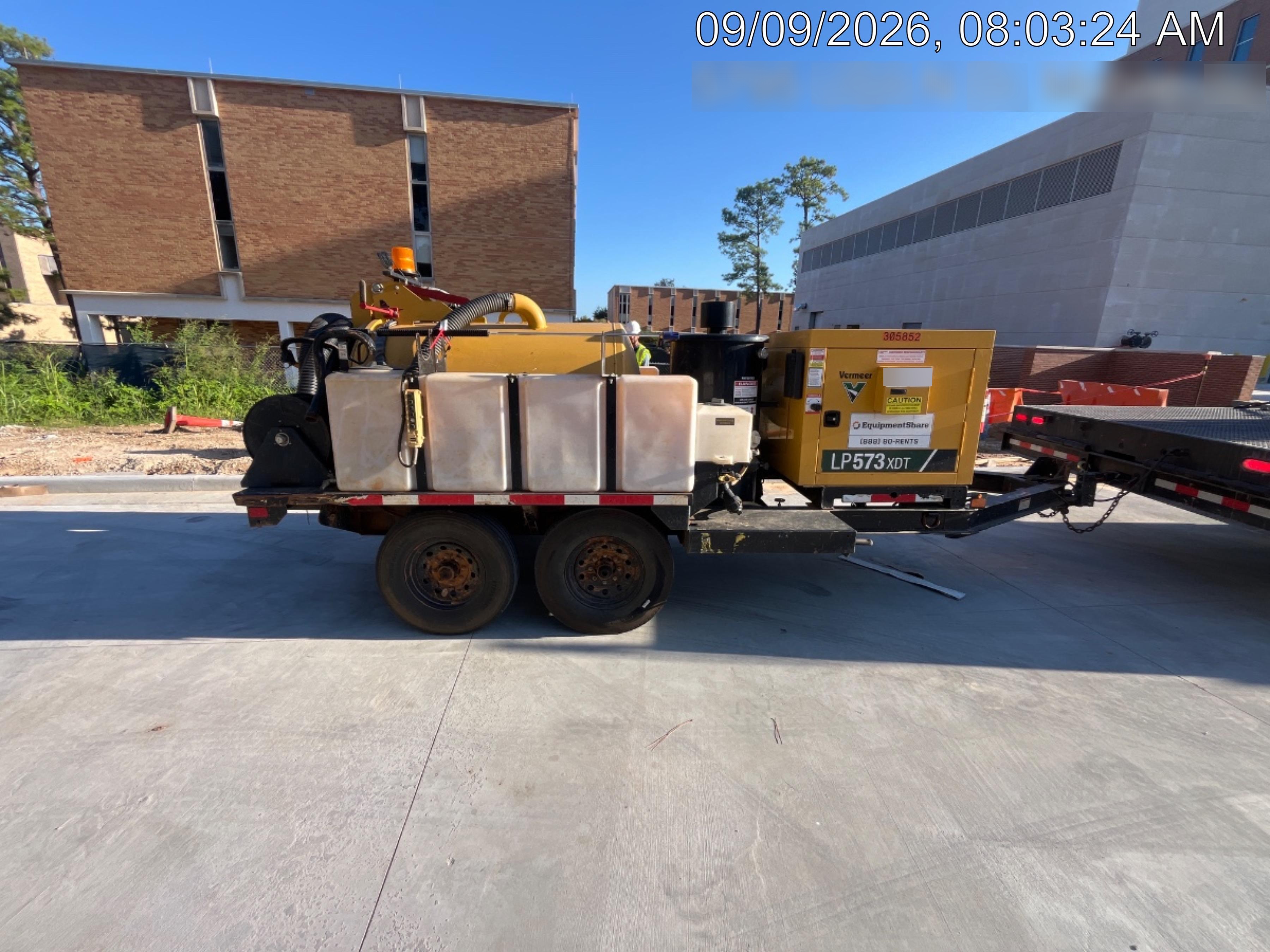 2023 VAC-TRON LP573XDT