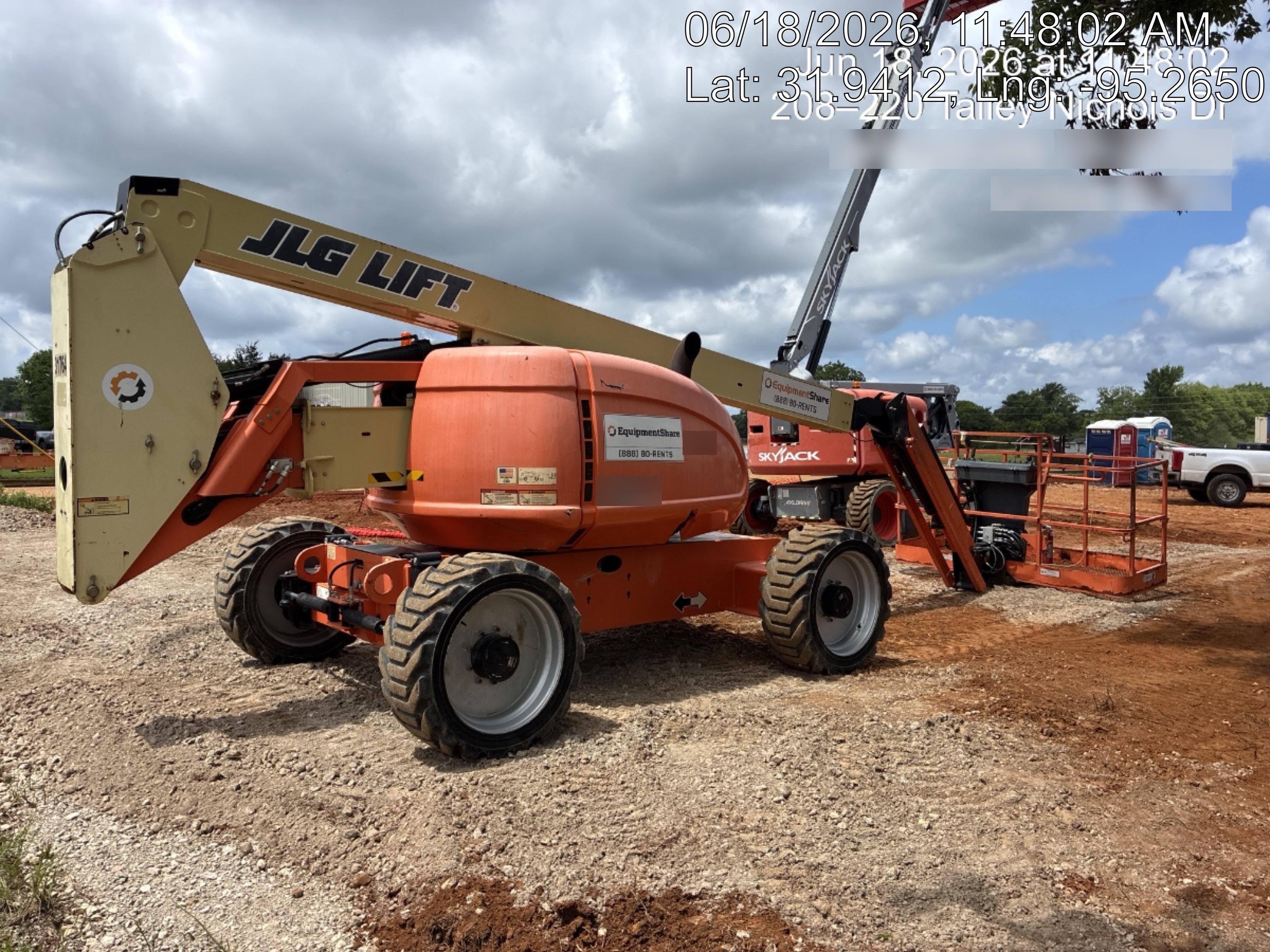 2019 JLG 600AJ