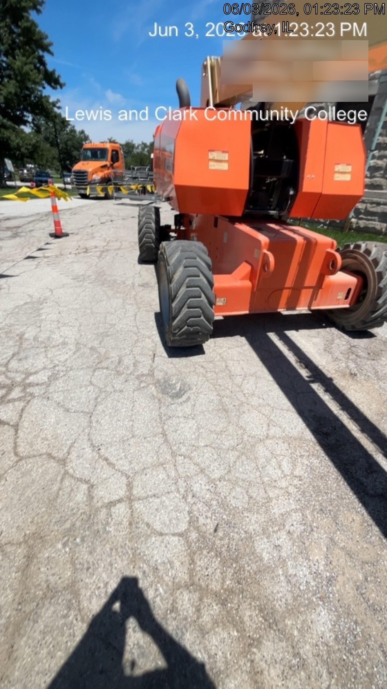 2019 JLG 860SJ