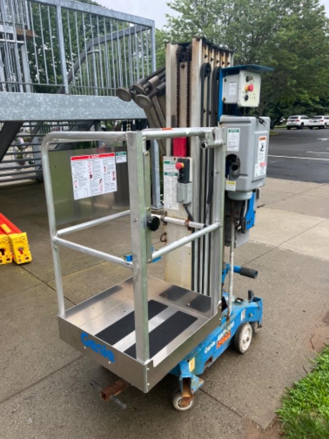 2019 GENIE AWP-30S