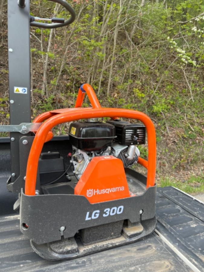 2024 HUSQVARNA LG300