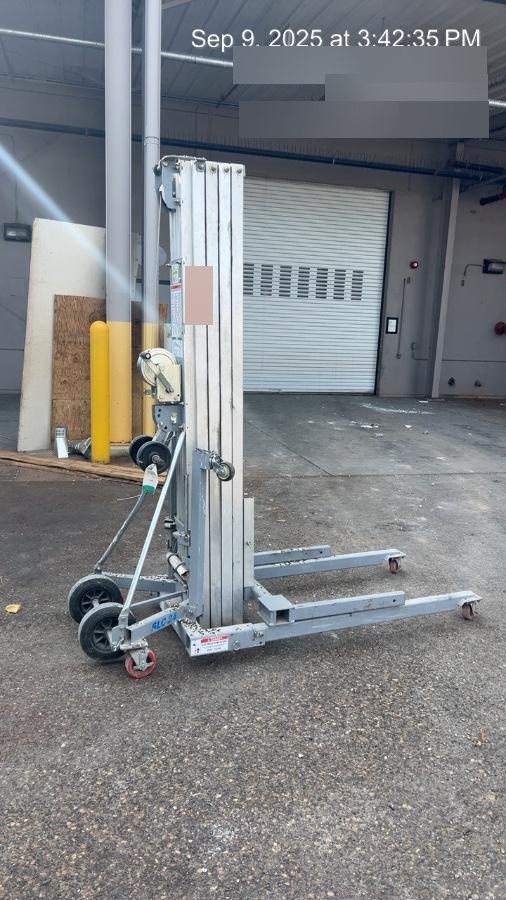 2020 GENIE SLC-24