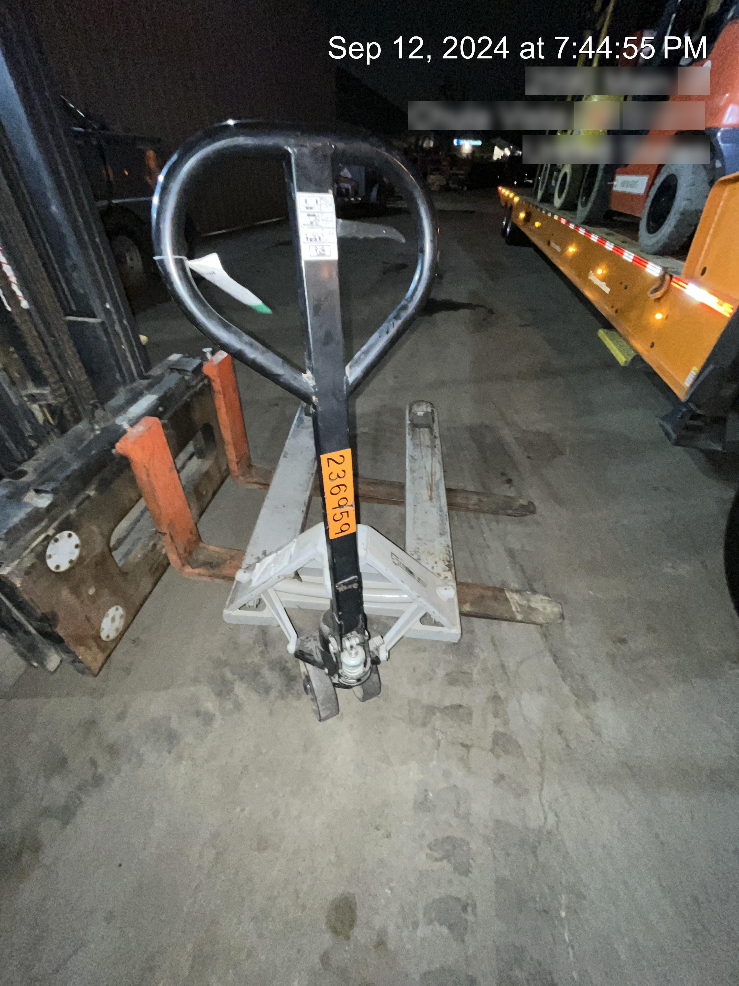 2022 STRONGWAY 4400 lb Pallet Jack