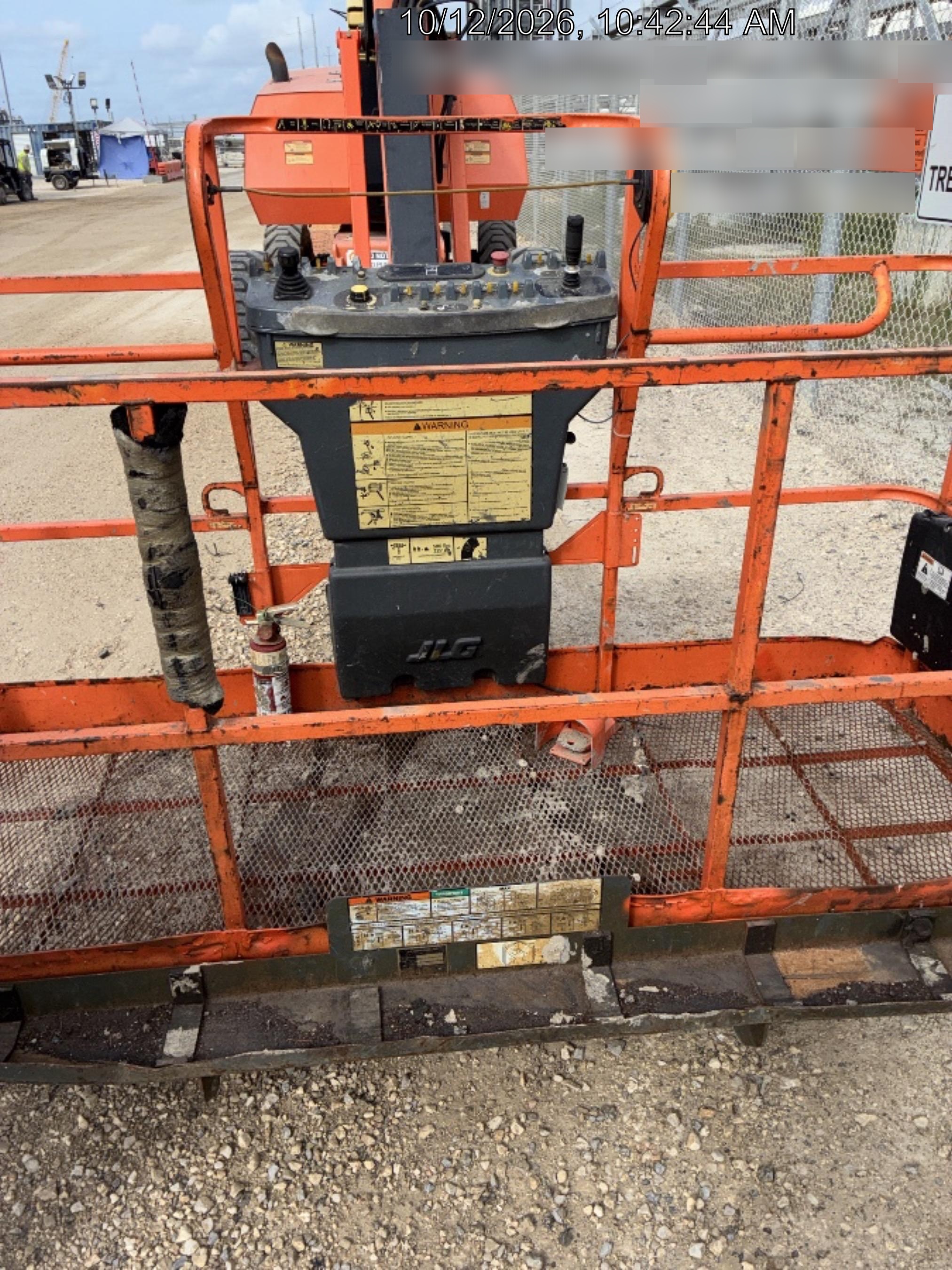 2020 JLG 800AJ