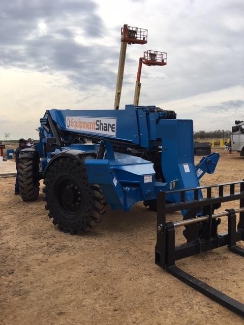 2018 GENIE GTH-1056