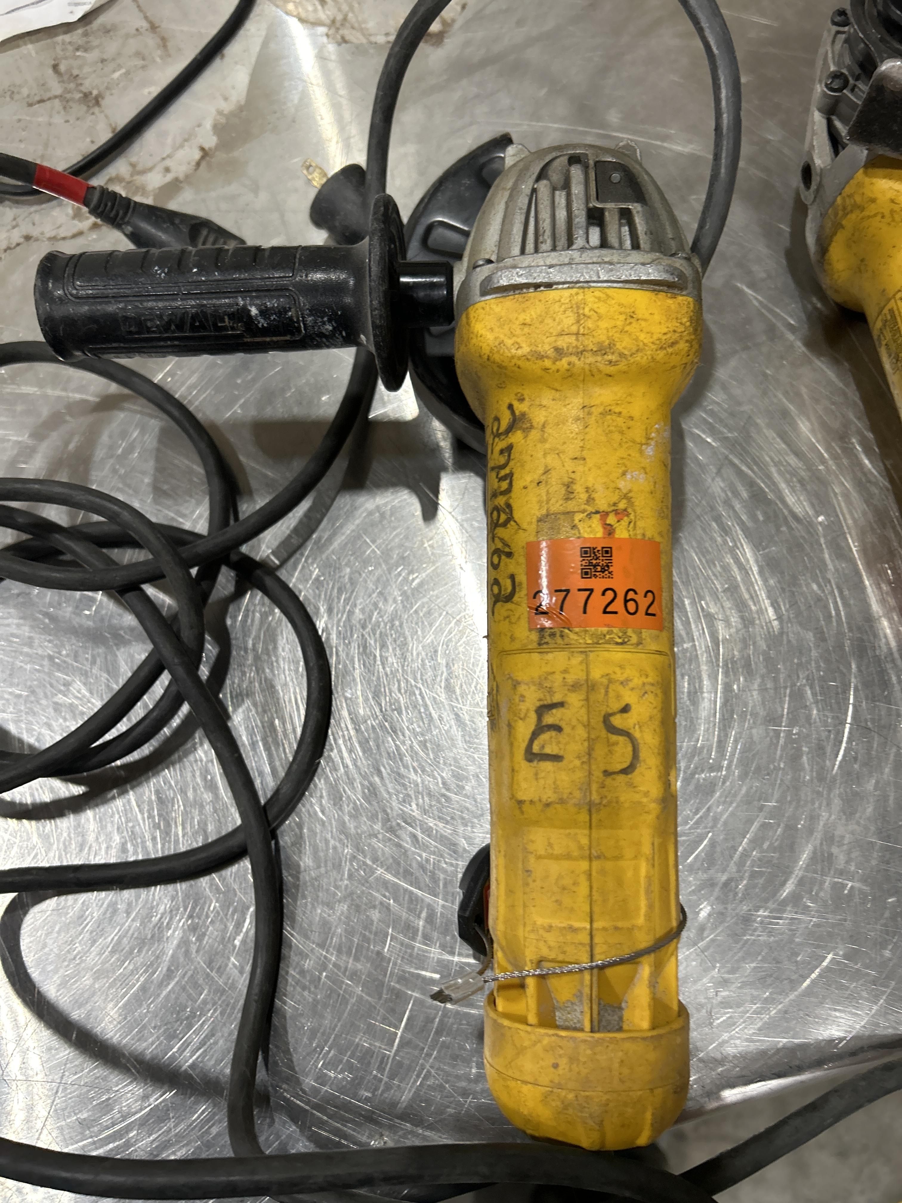 2022 DEWALT DWE402N