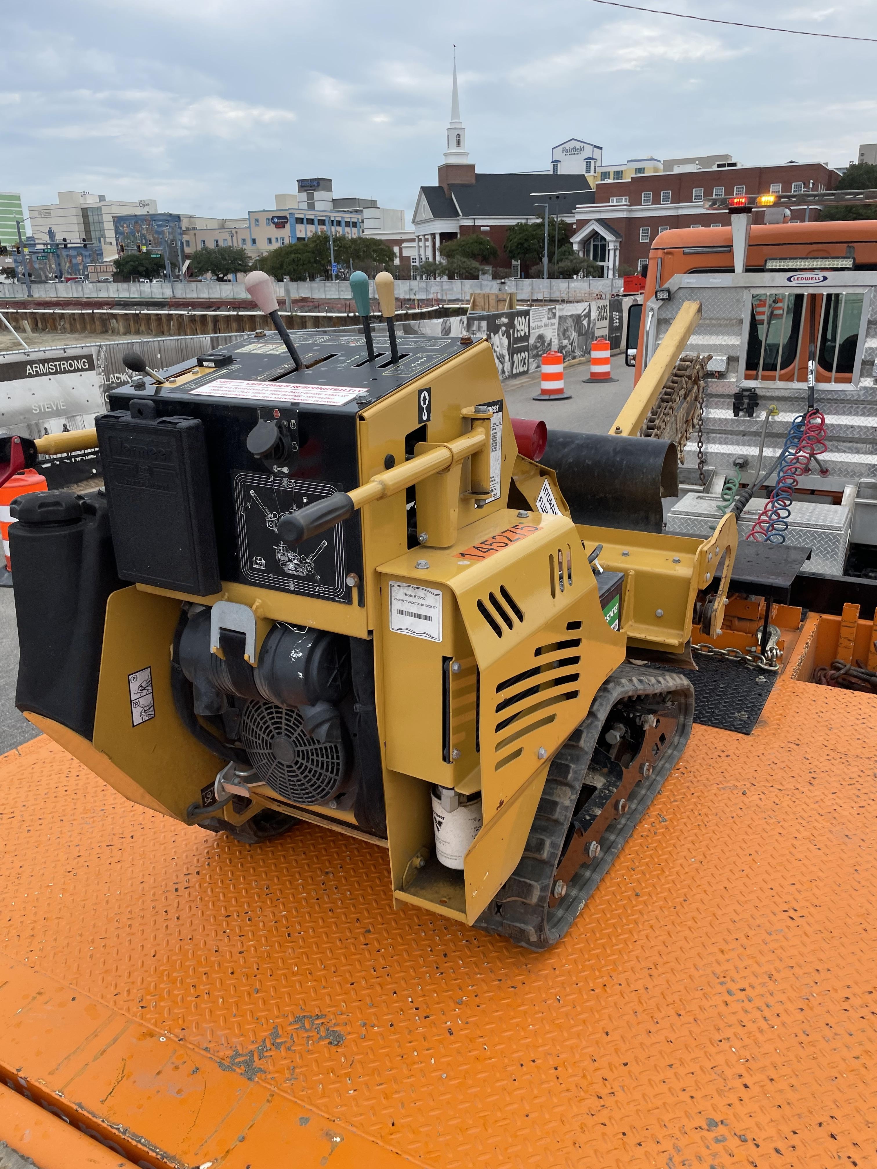 2021 VERMEER RTX250