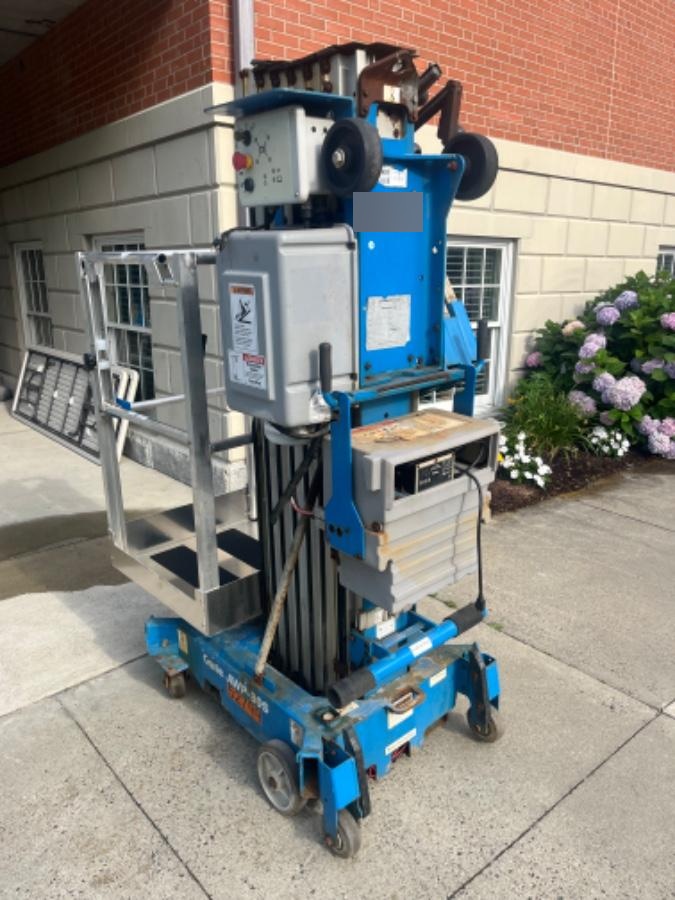 2019 GENIE AWP-30S