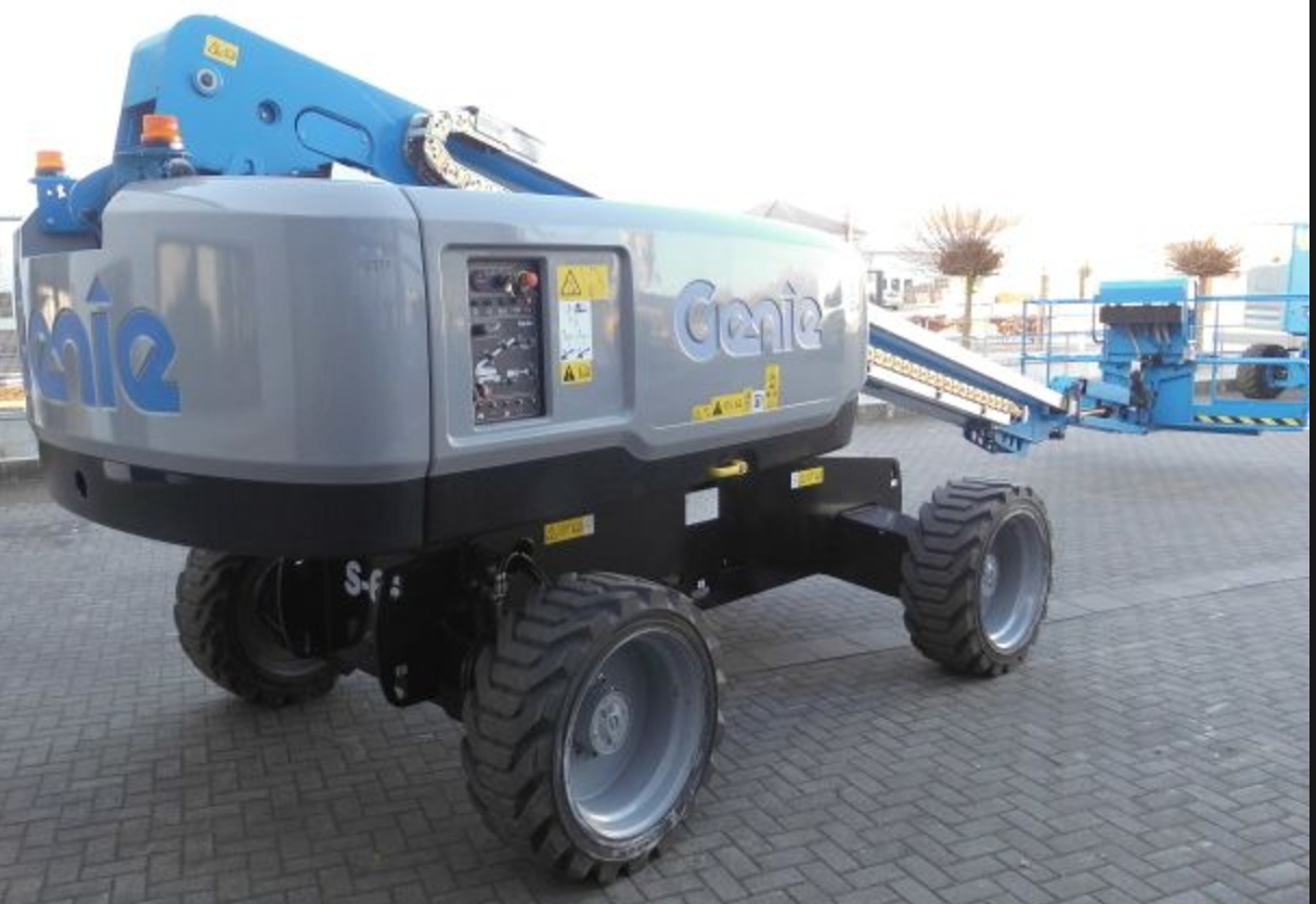 2017 GENIE S-65