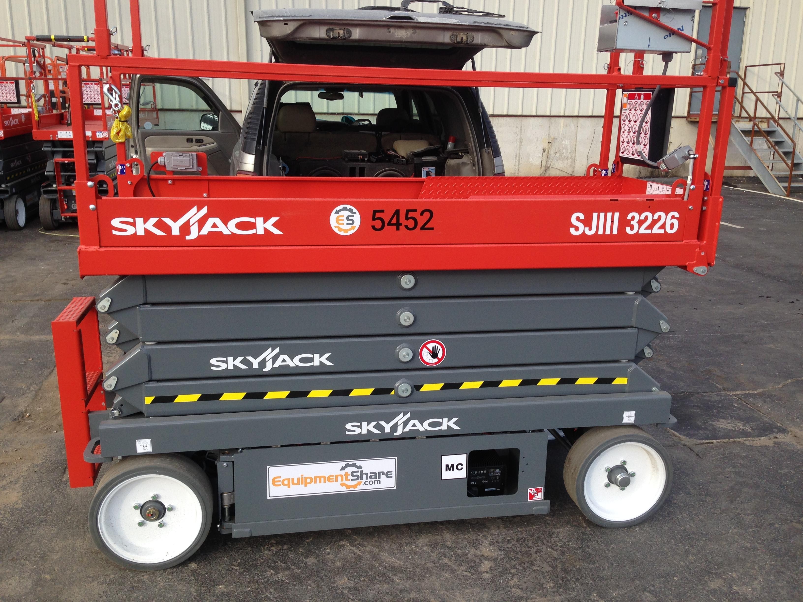 2017 SKYJACK SJIII-3226