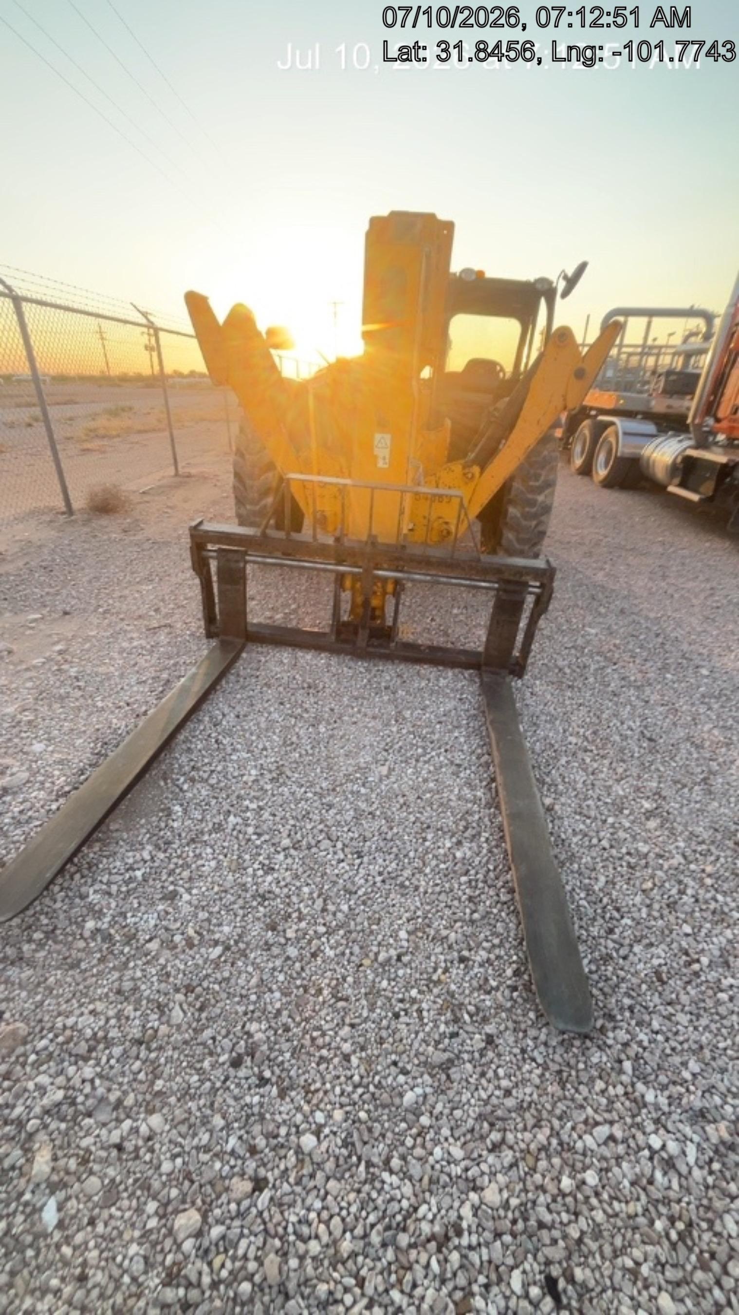 2019 JCB 510-56